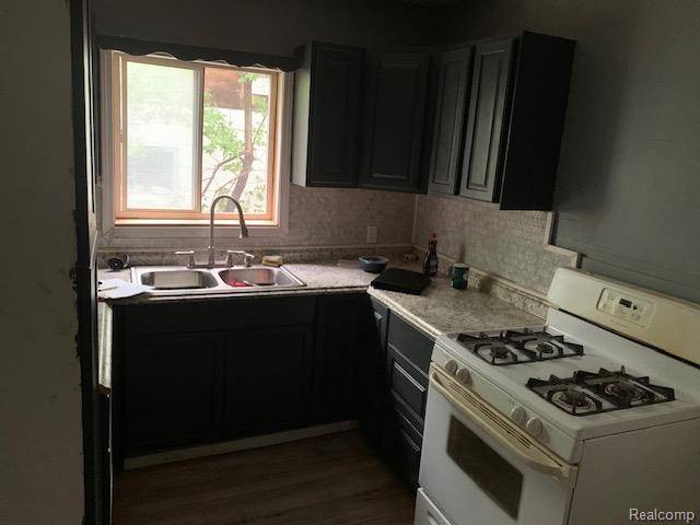 Flint, MI 48532,3821 W Court ST