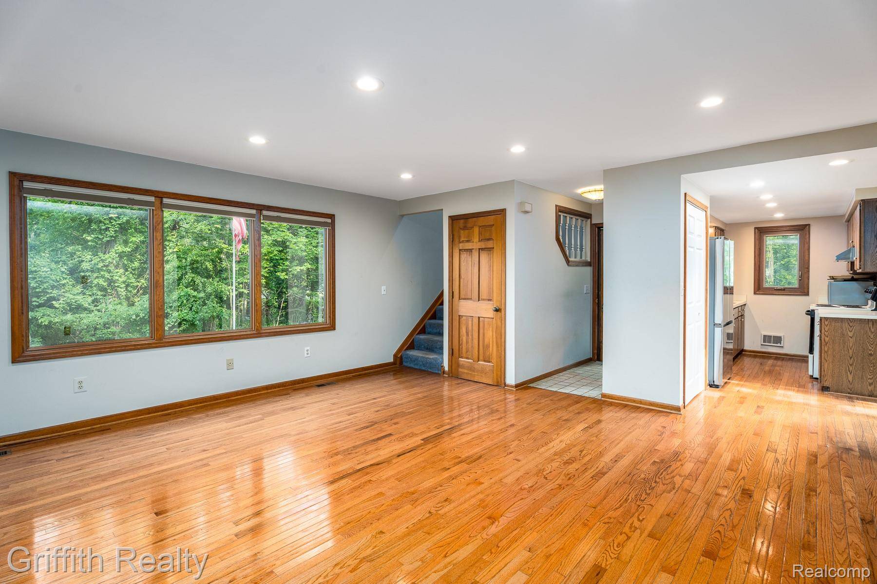 Wixom, MI 48393,2065 Fairfield AVE