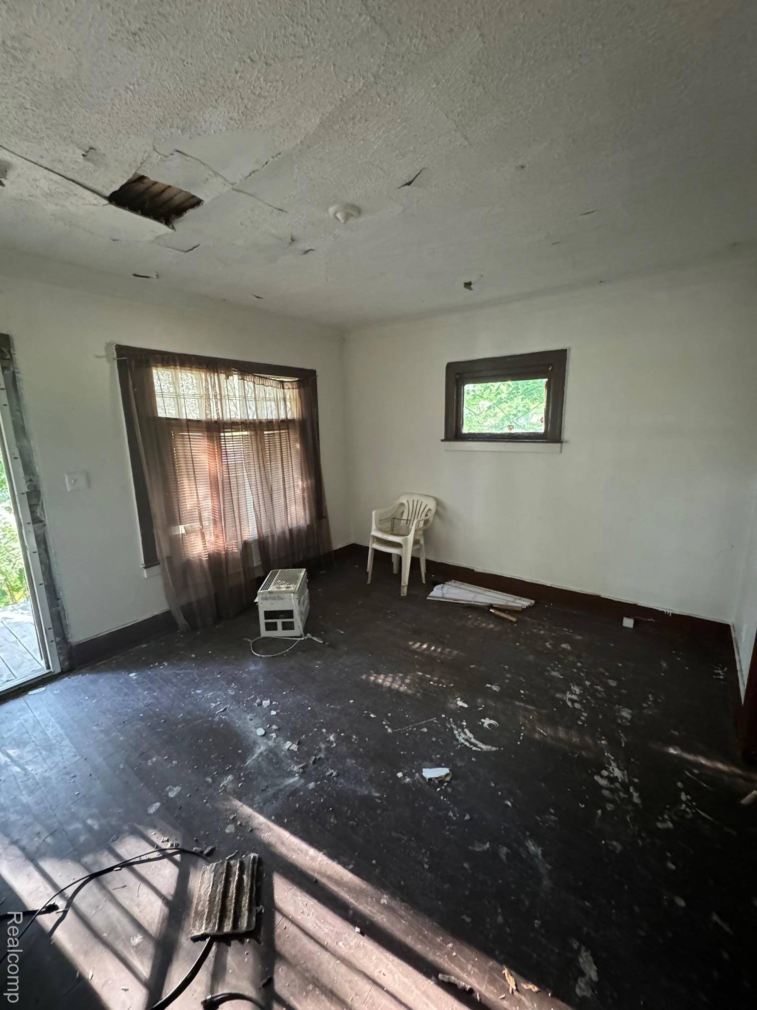 Detroit, MI 48238,14672 San Juan DR