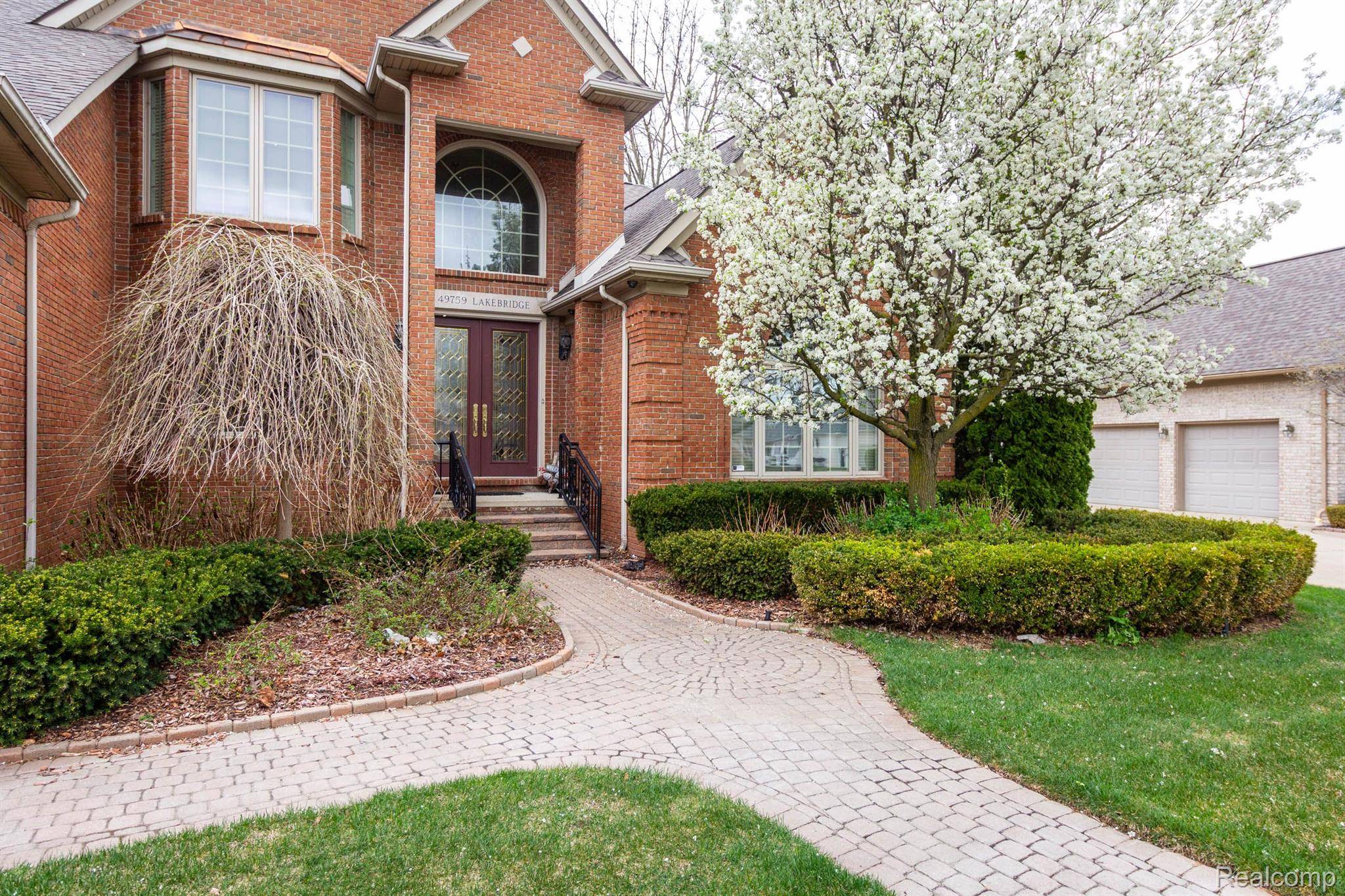 Shelby Twp, MI 48315,49759 Lakebridge DR