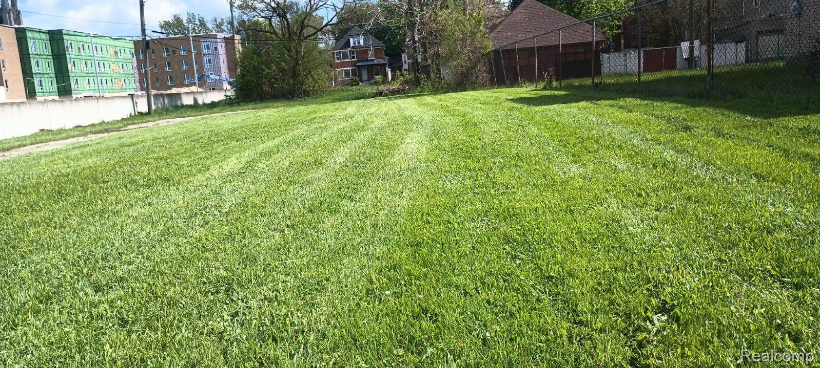 Detroit, MI 48202,49 Collingwood