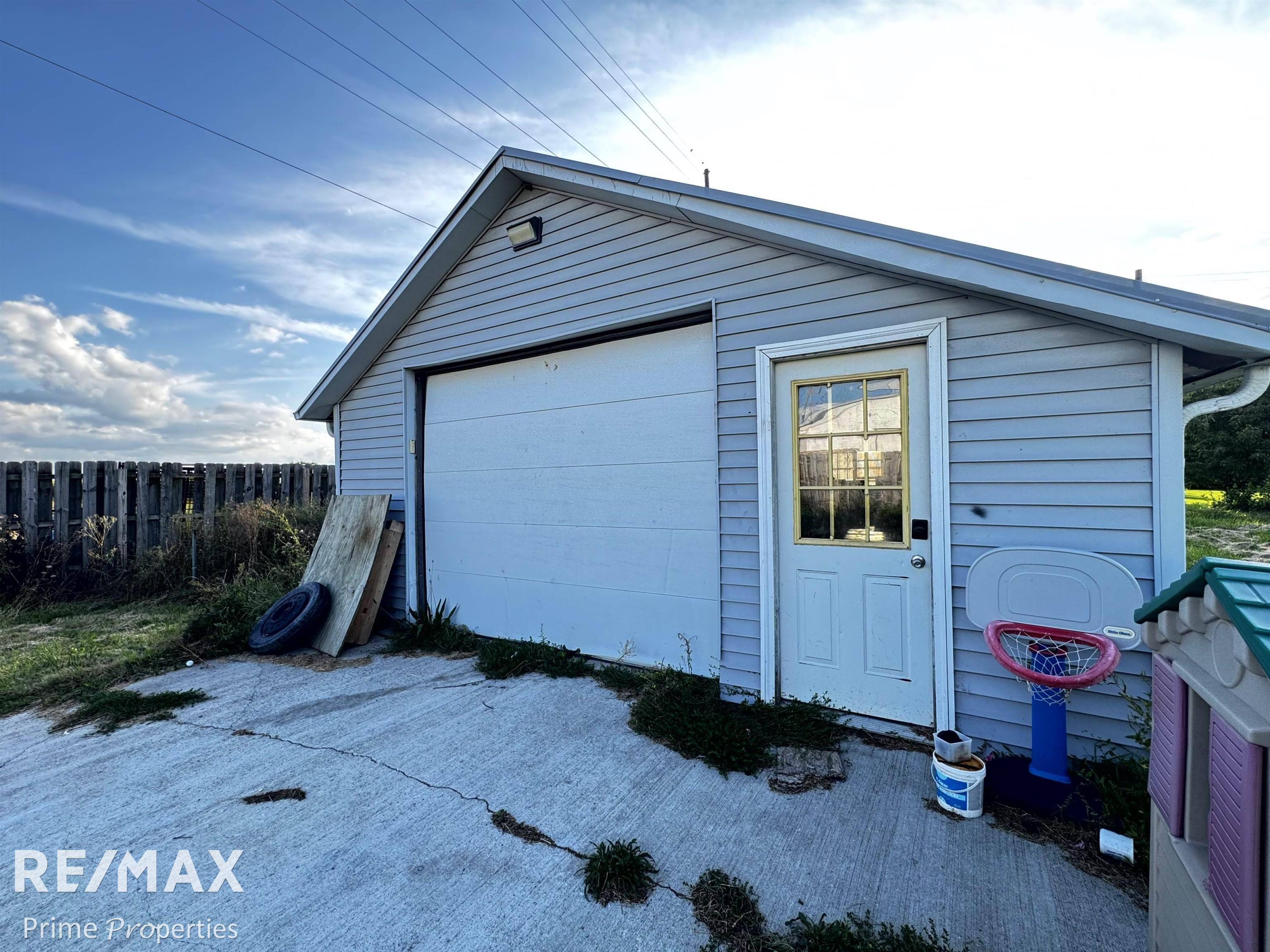 Reese, MI 48757,9433 W Caro RD