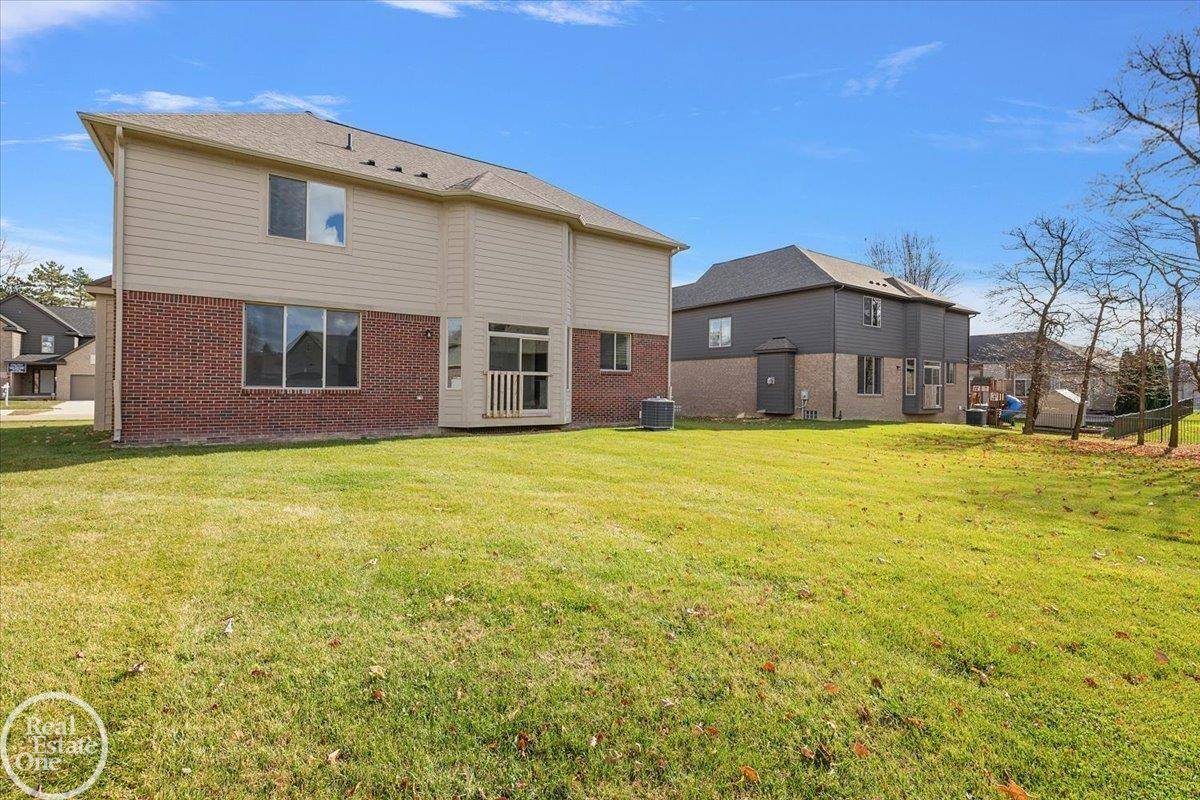 Macomb Twp, MI 48044,50567 Summit View DR