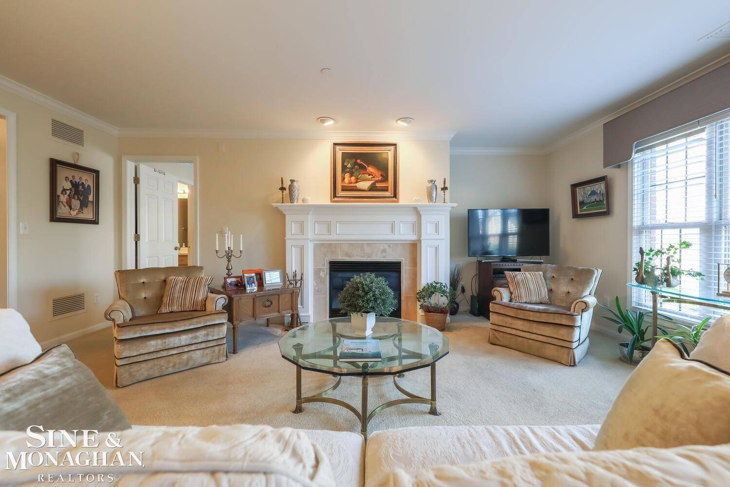 Grosse Pointe Park, MI 48230,54 Pointe Park PL