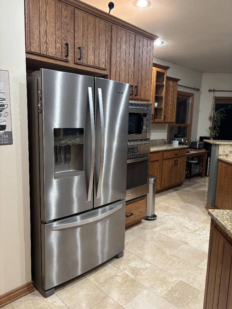 Portage, MI 49002,811 Anchor LN