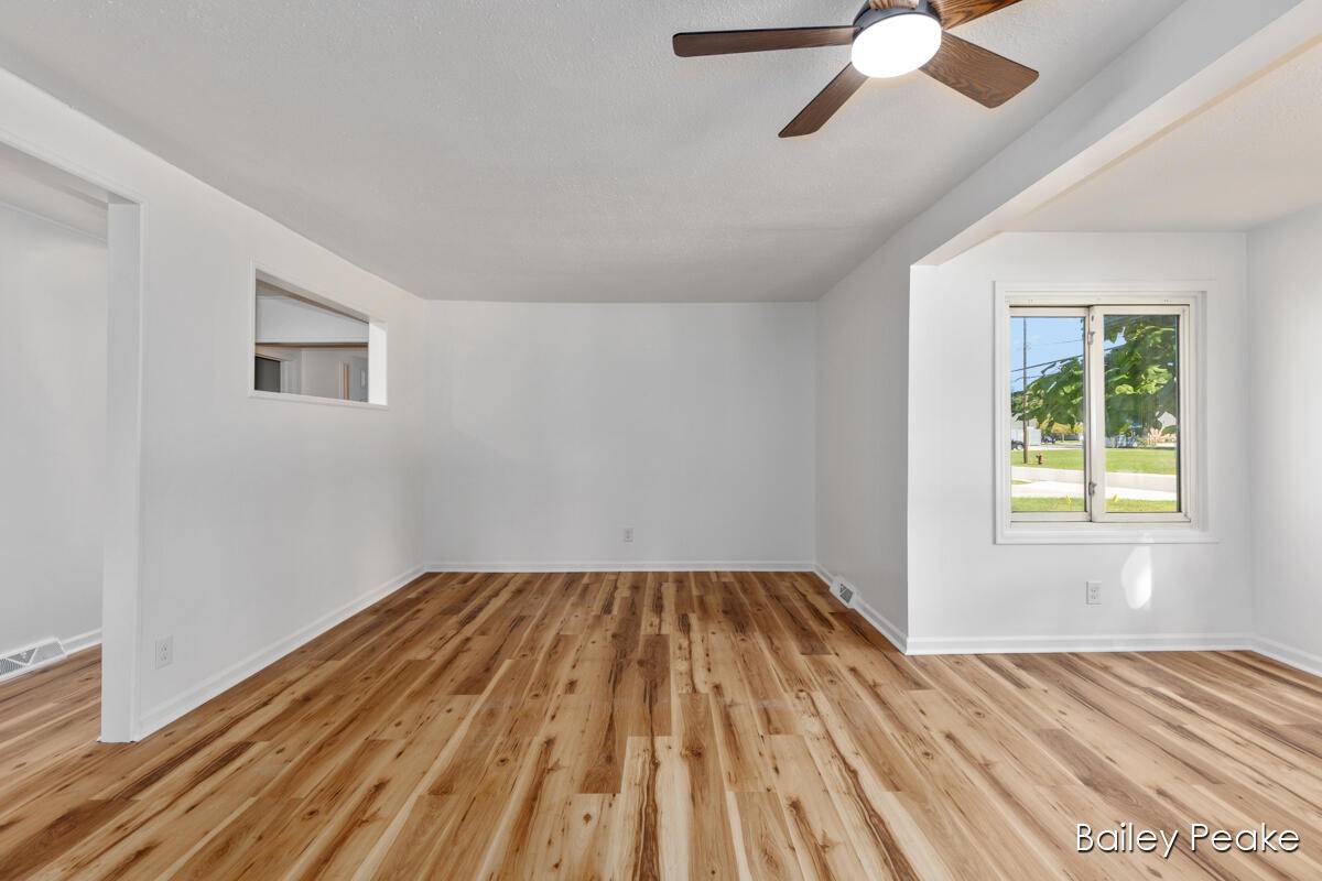 Muskegon, MI 49442,1051 West ST