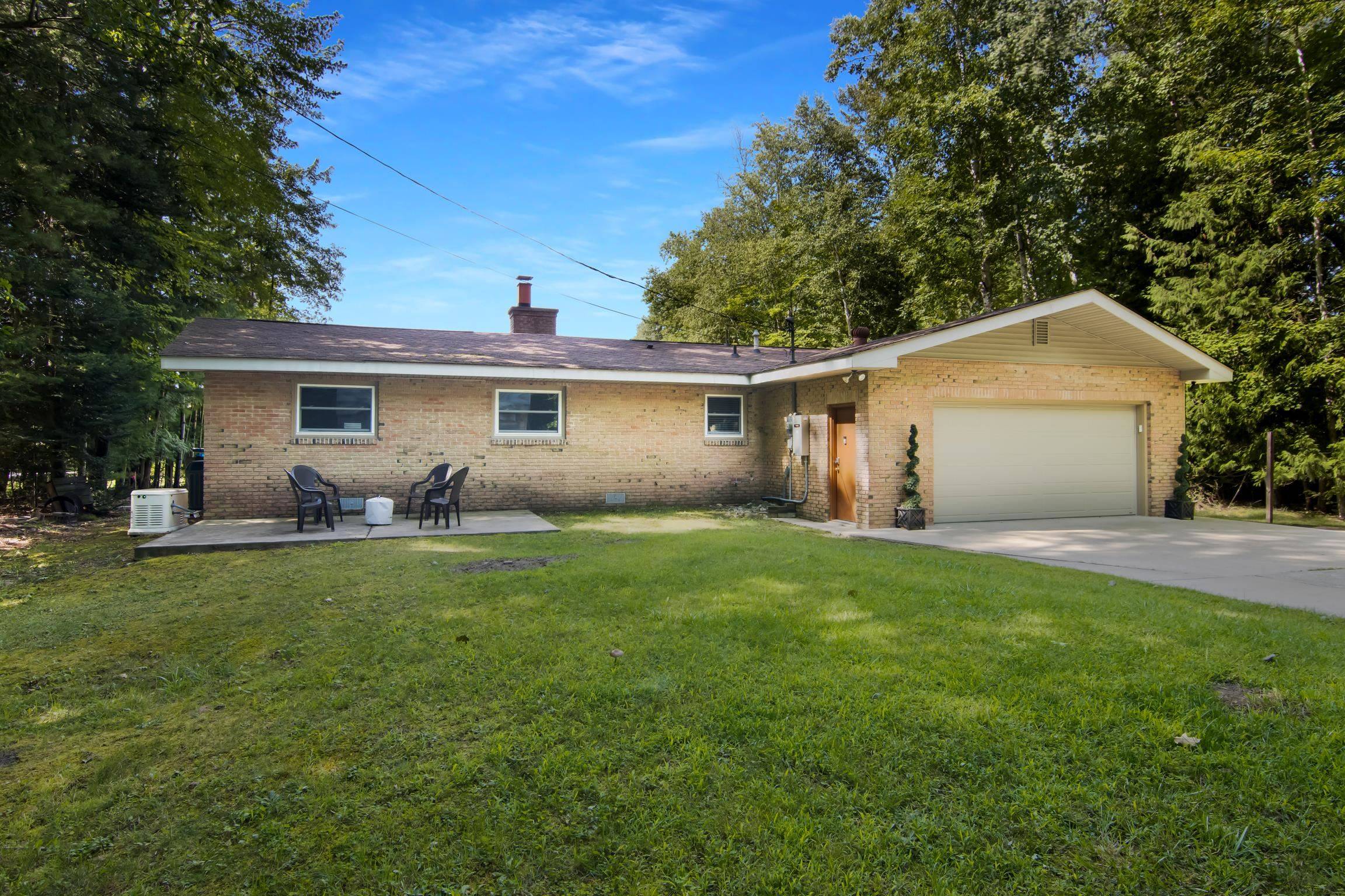 Rapid City, MI 49676,9431 Shellway DR