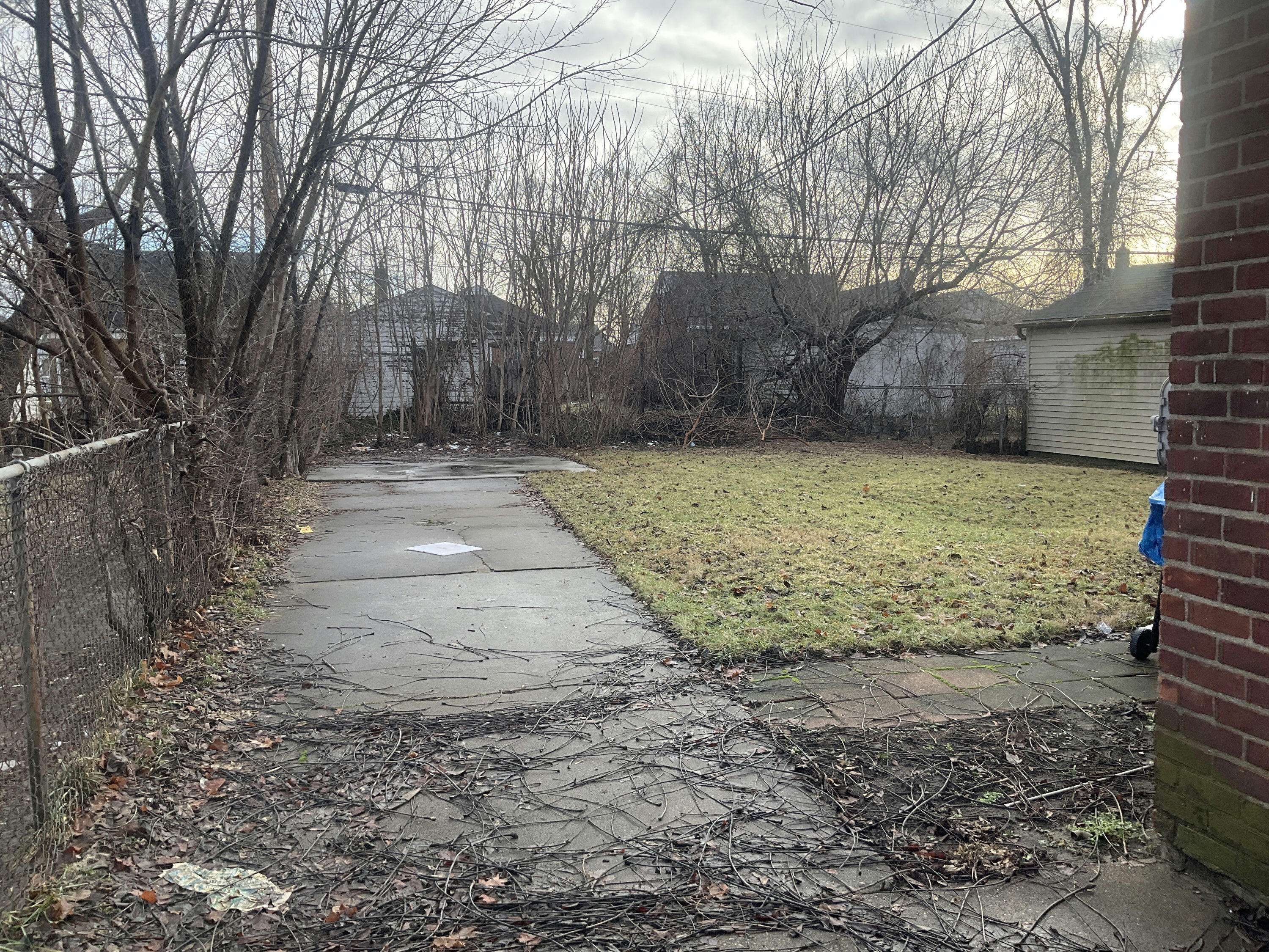 Detroit, MI 48219,18752 Faust AVE