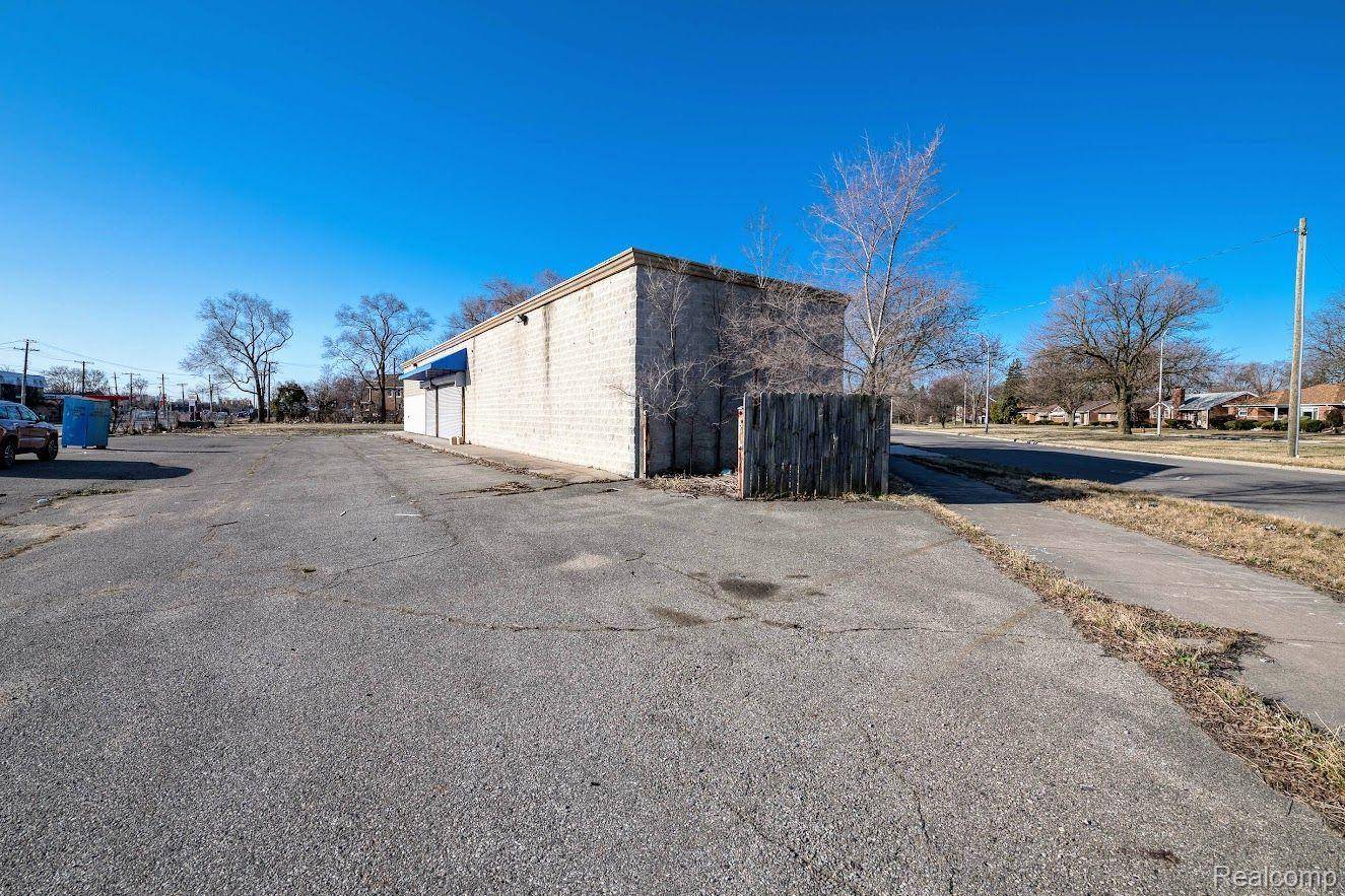 Detroit, MI 48204,8941 WYOMING ST