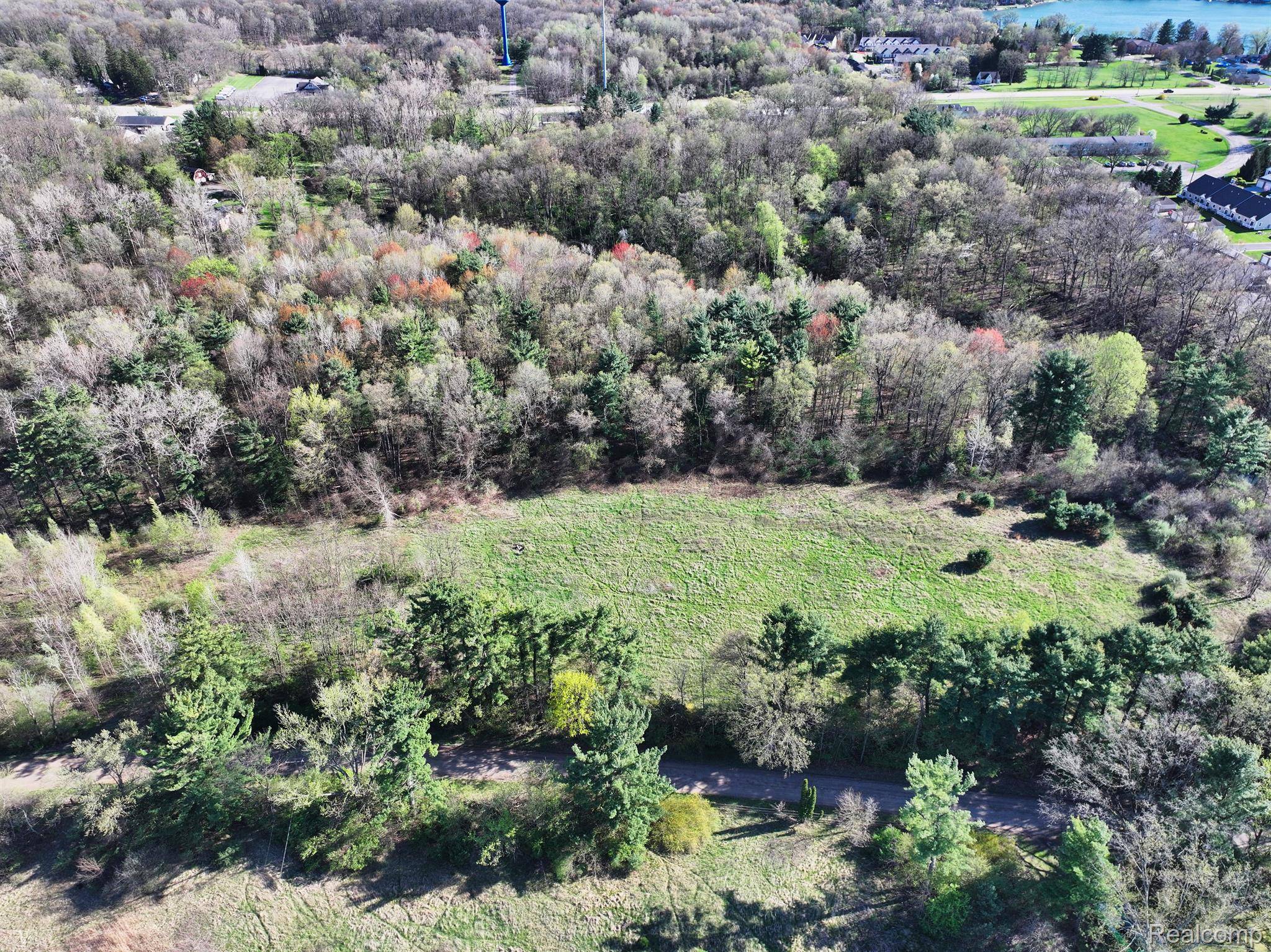 Brighton, MI 48116,5920 PLEASANT VALLEY RD