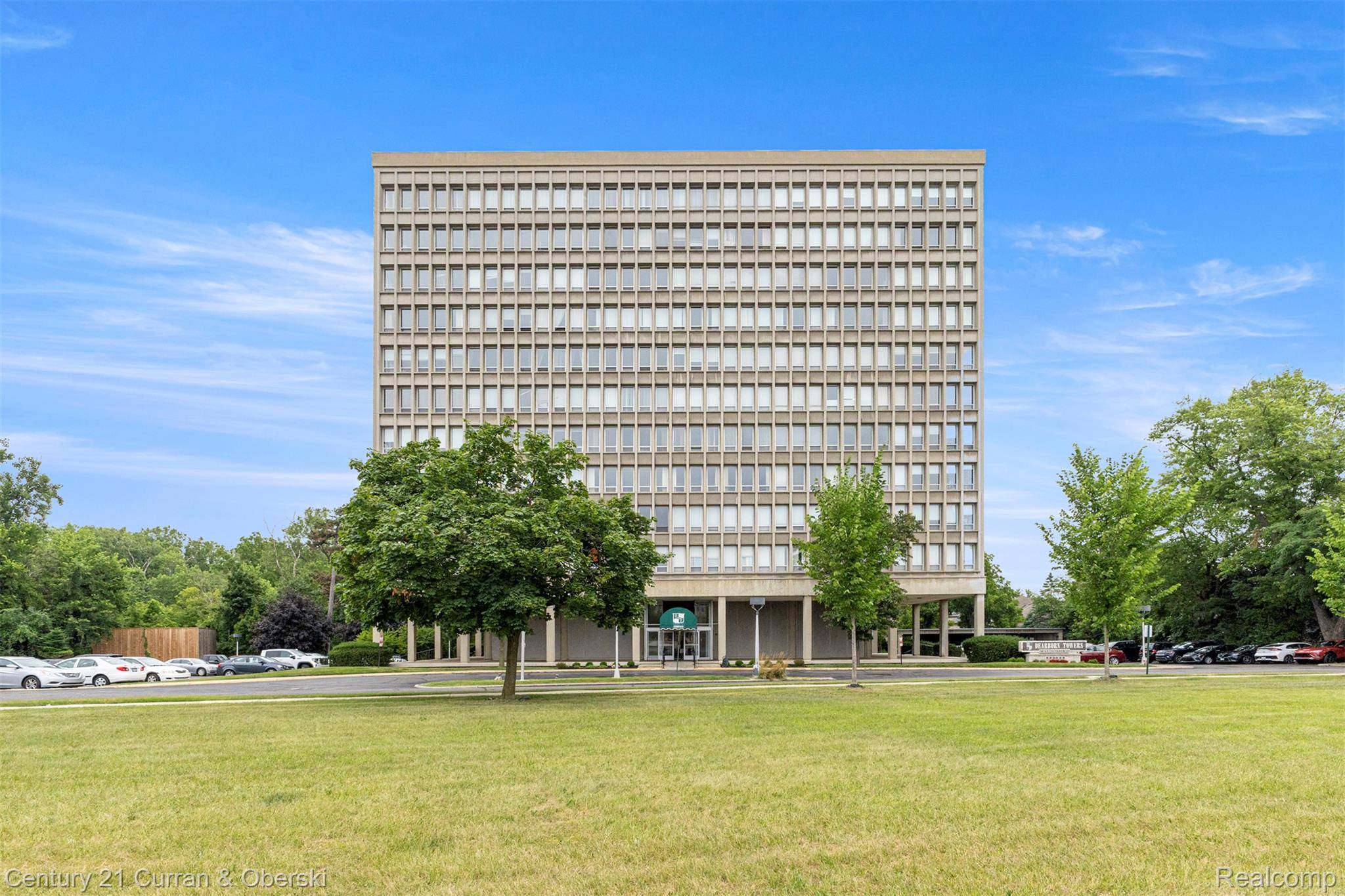 Dearborn, MI 48124,22700 Garrison ST #404