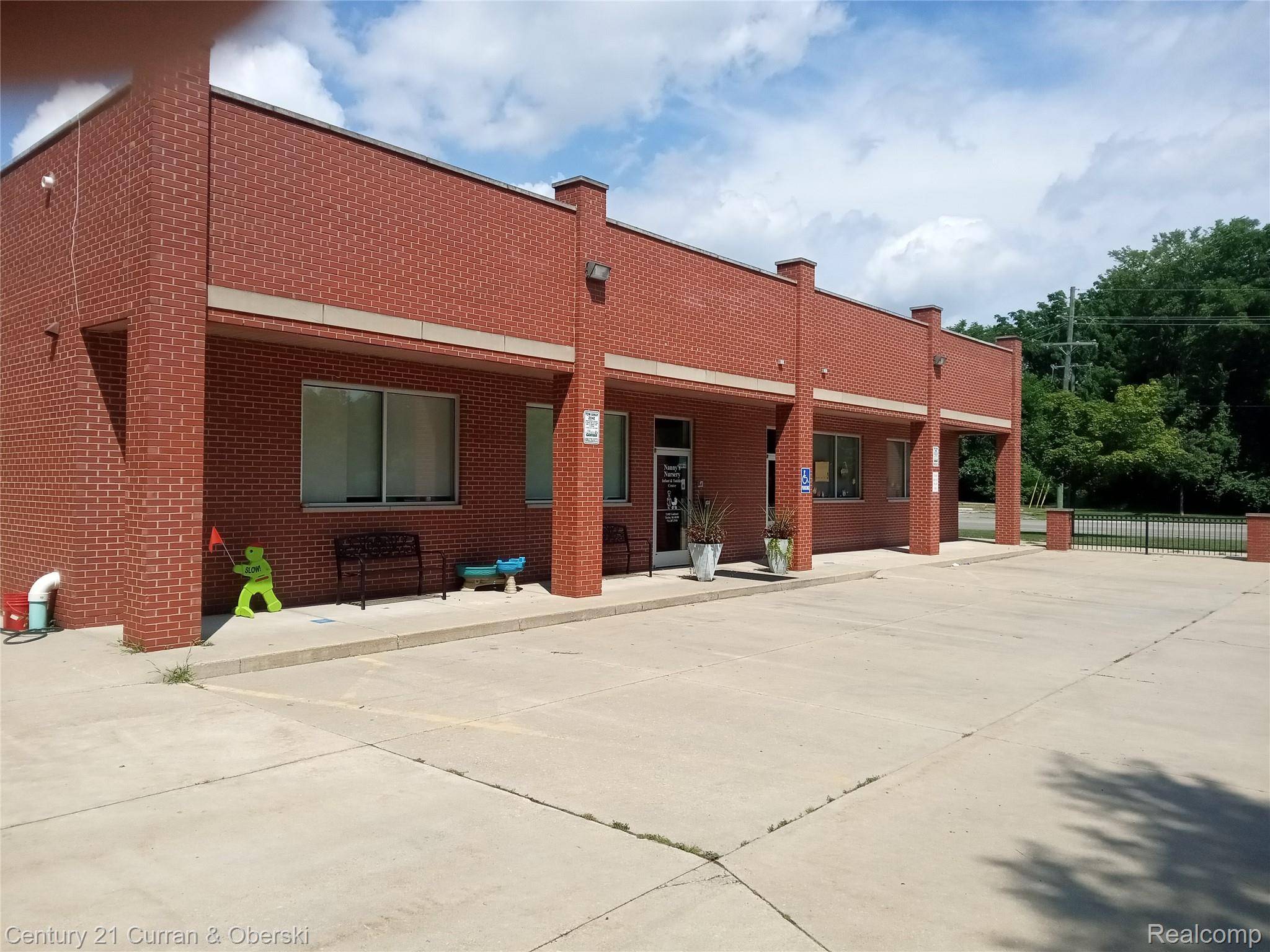 Taylor, MI 48180,21085-21089 Goddard RD