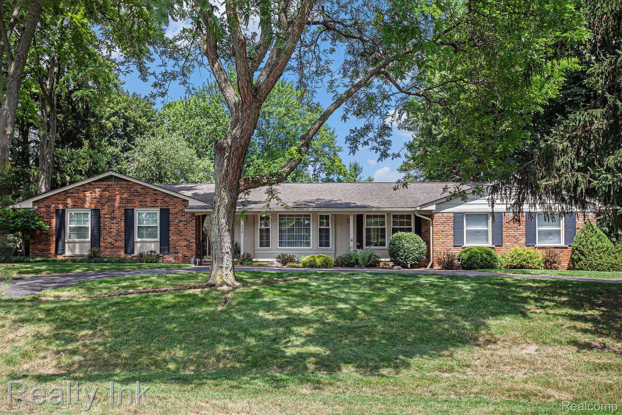 Rochester Hills, MI 48309,458 Shagbark DR