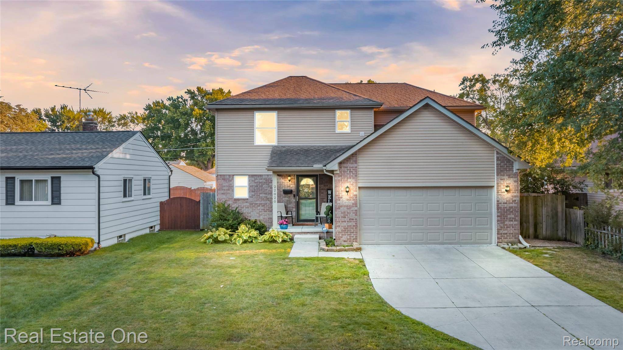 St. Clair Shores, MI 48080,22020 Lange ST