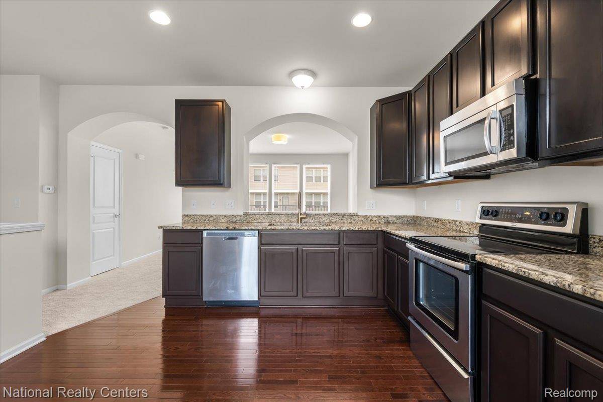 Novi, MI 48377,44511 Ellery LN