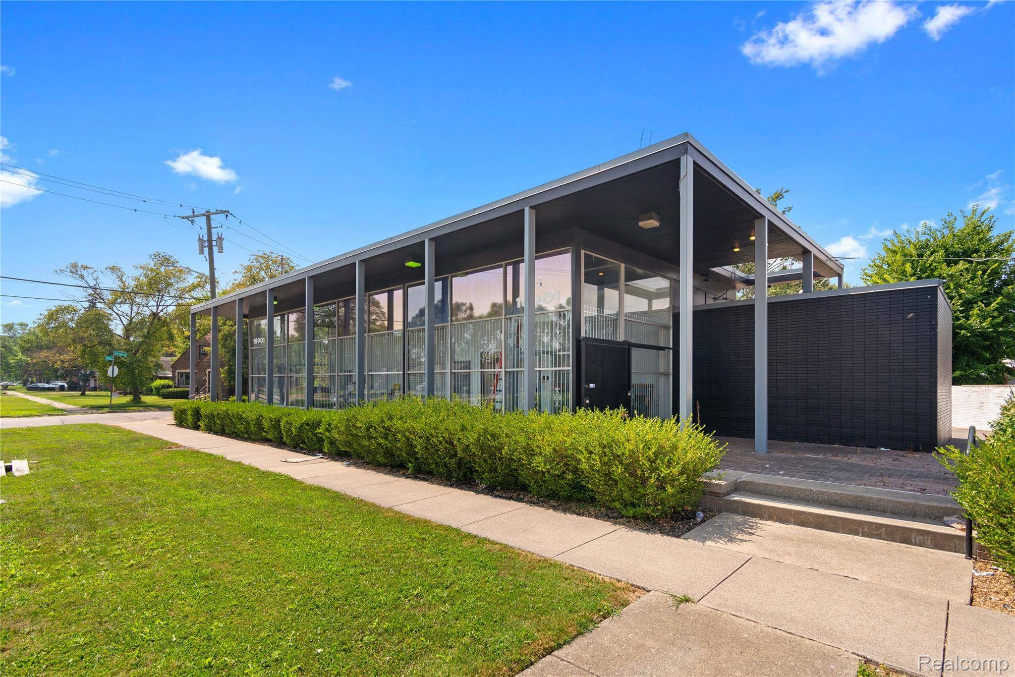 Detroit, MI 48224,18901 Kelly RD