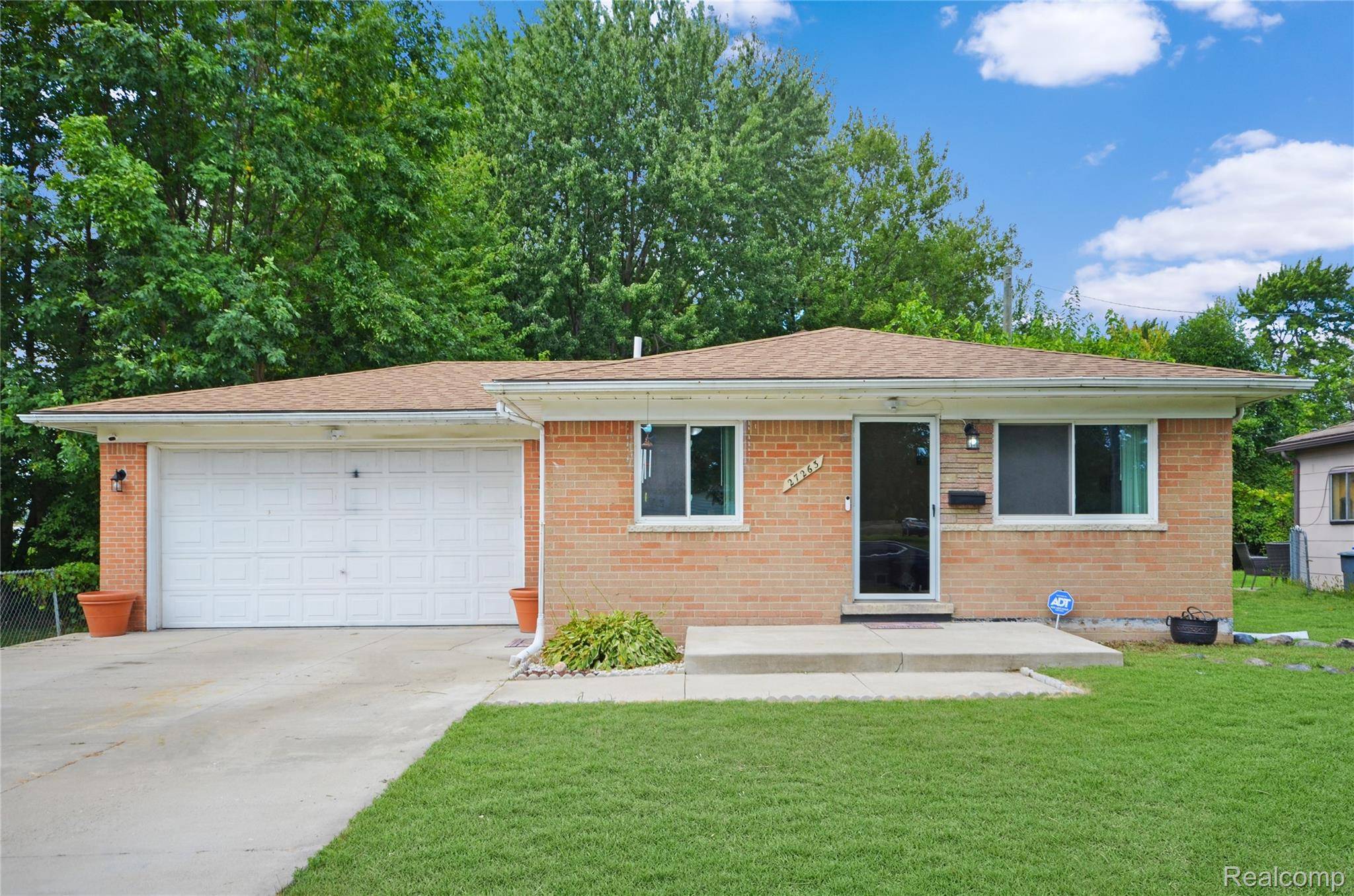 Warren, MI 48093,27263 Arsenal AVE