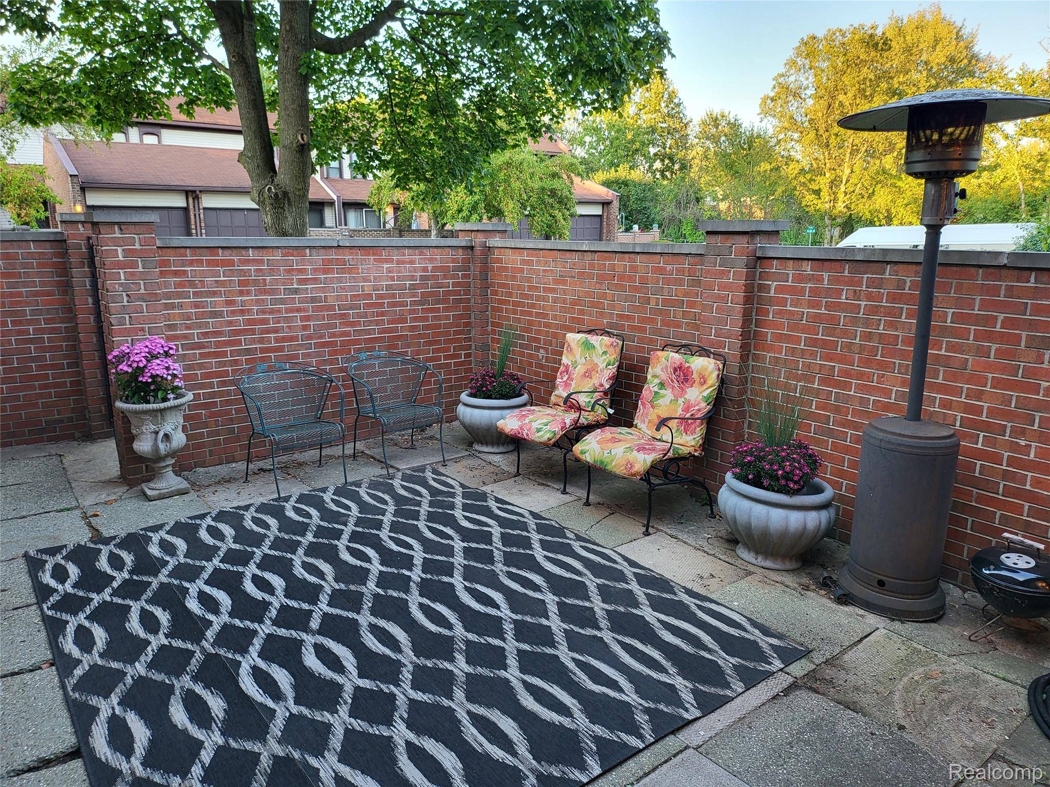 Southfield, MI 48034,25009 Chambley DR