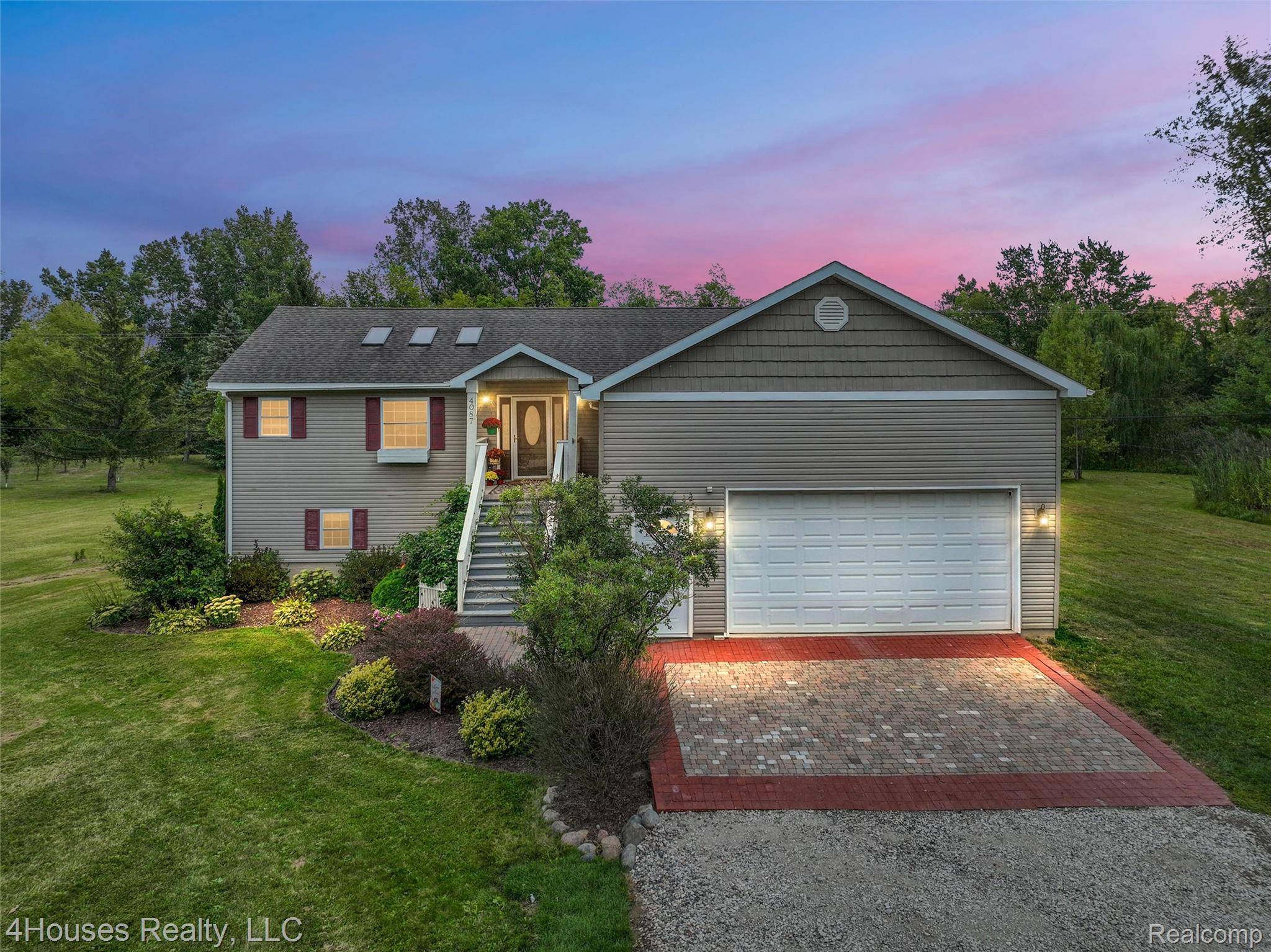 Lake Orion, MI 48359,4087 Silver Valley DR