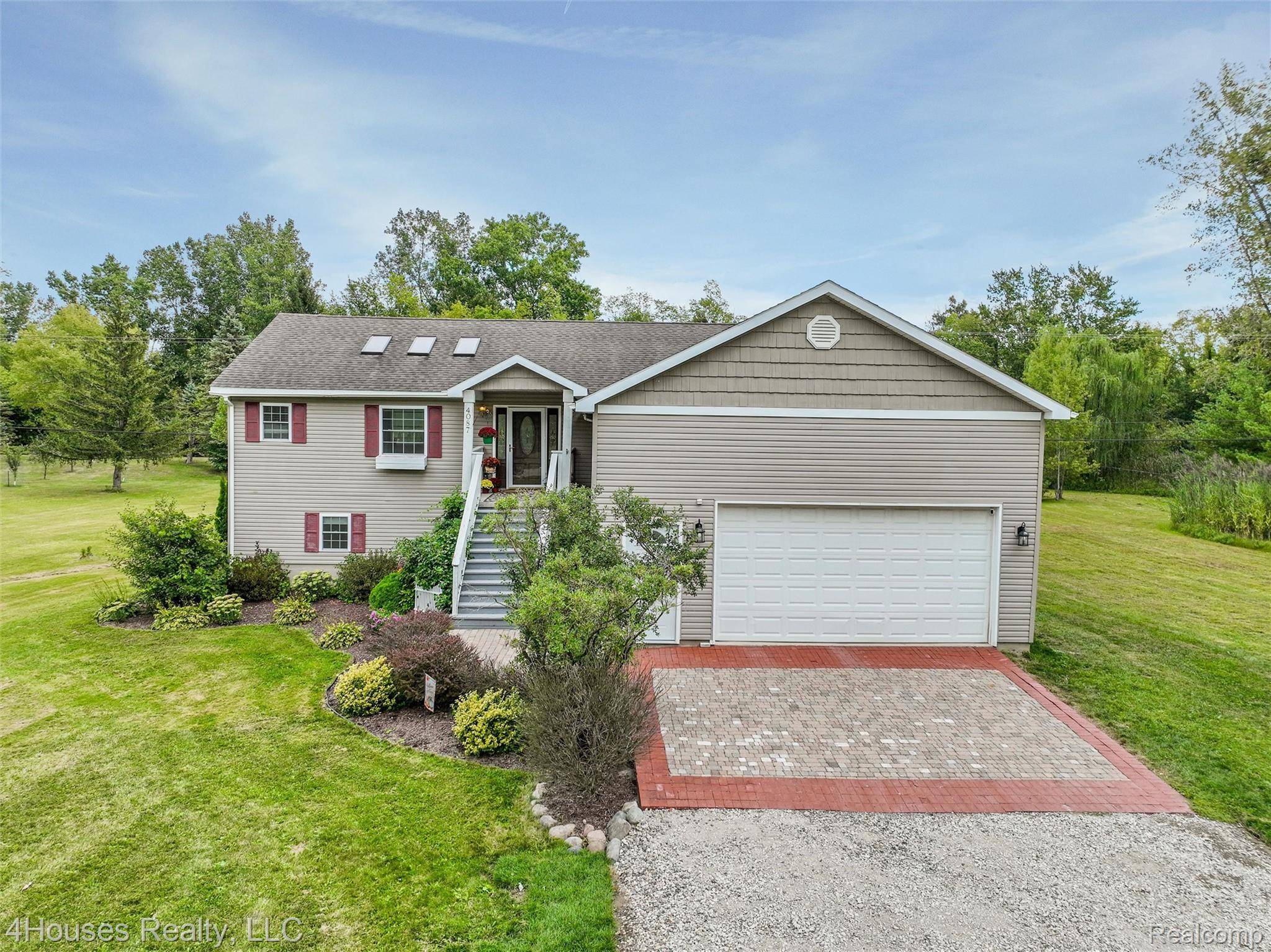 Lake Orion, MI 48359,4087 Silver Valley DR