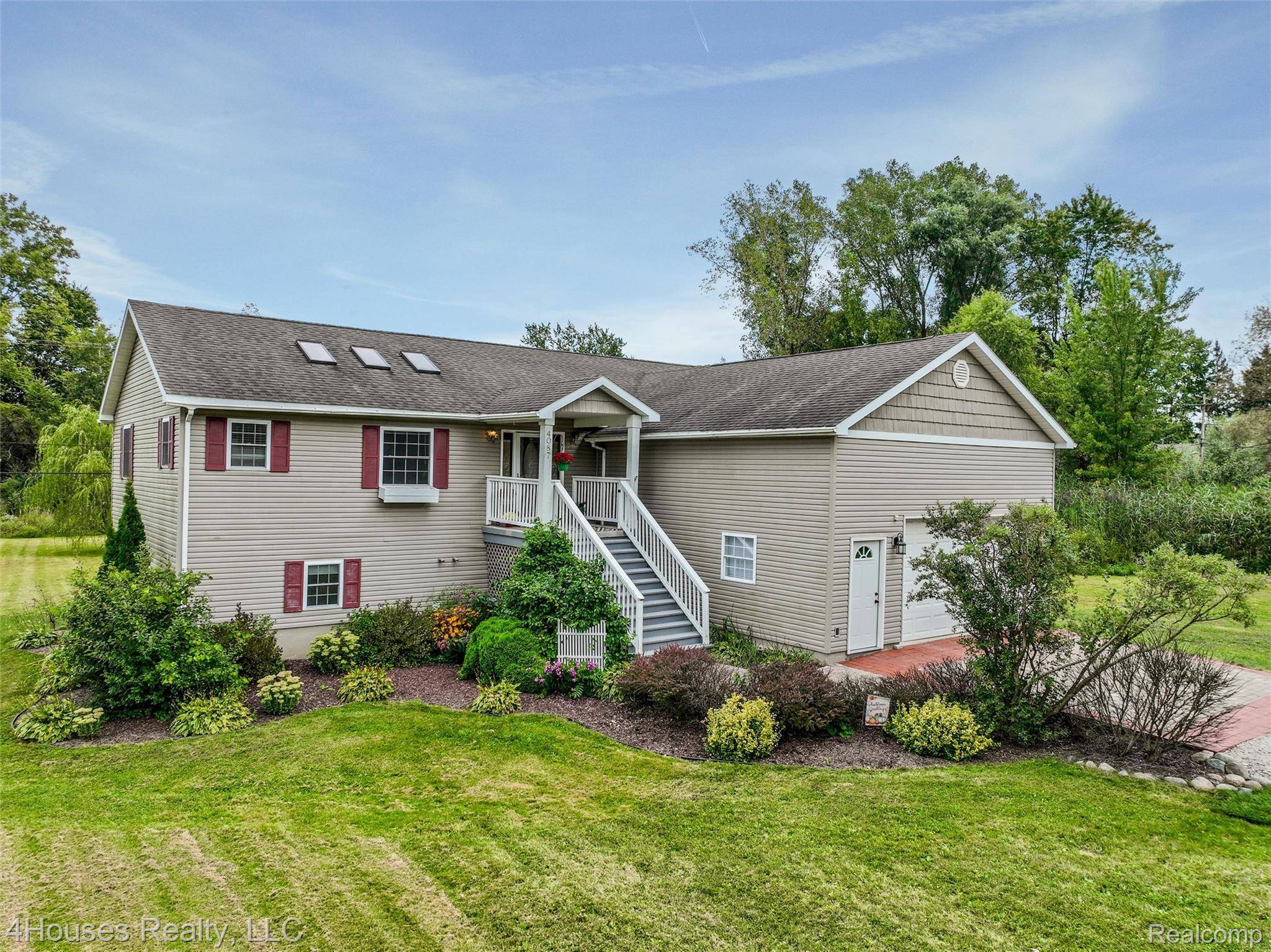 Lake Orion, MI 48359,4087 Silver Valley DR