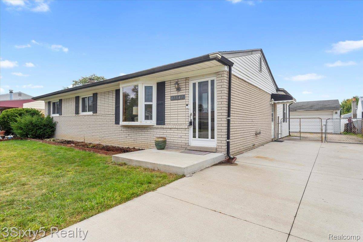 Woodhaven, MI 48183,17541 Bodsford DR