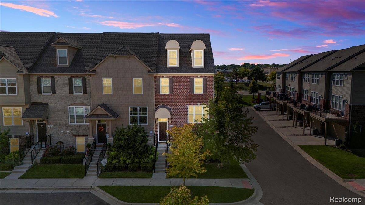 Rochester, MI 48307,2669 HELMSDALE CIR