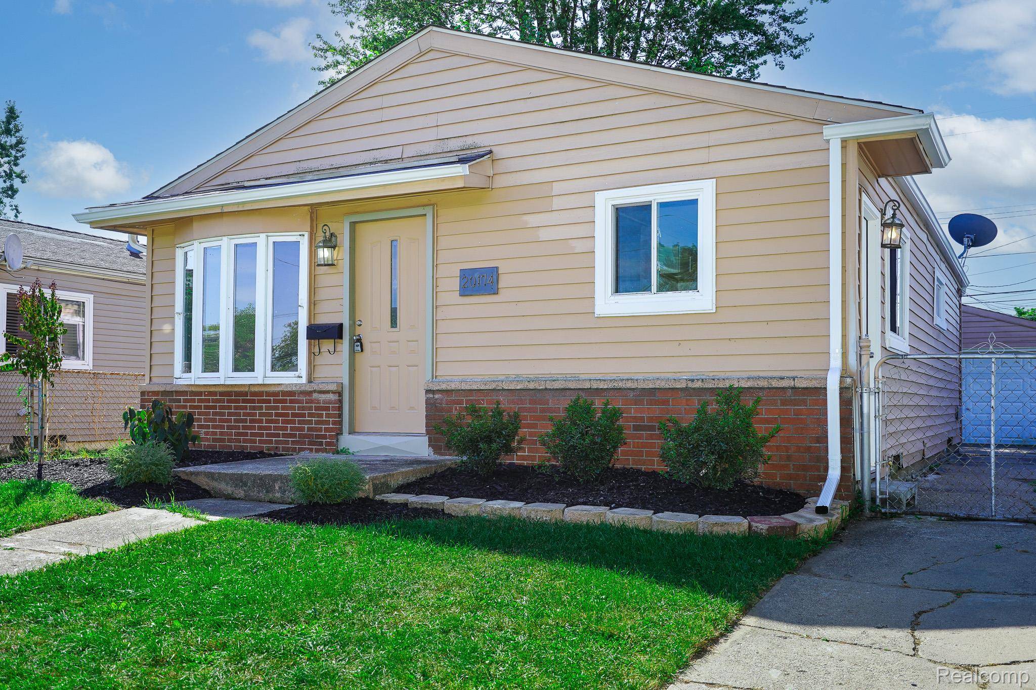 Clinton Township, MI 48035,20174 Abrahm ST