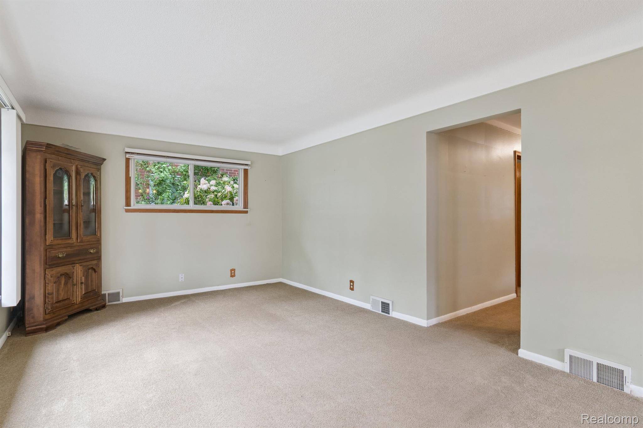 Allen Park, MI 48101,7868 Robinson AVE