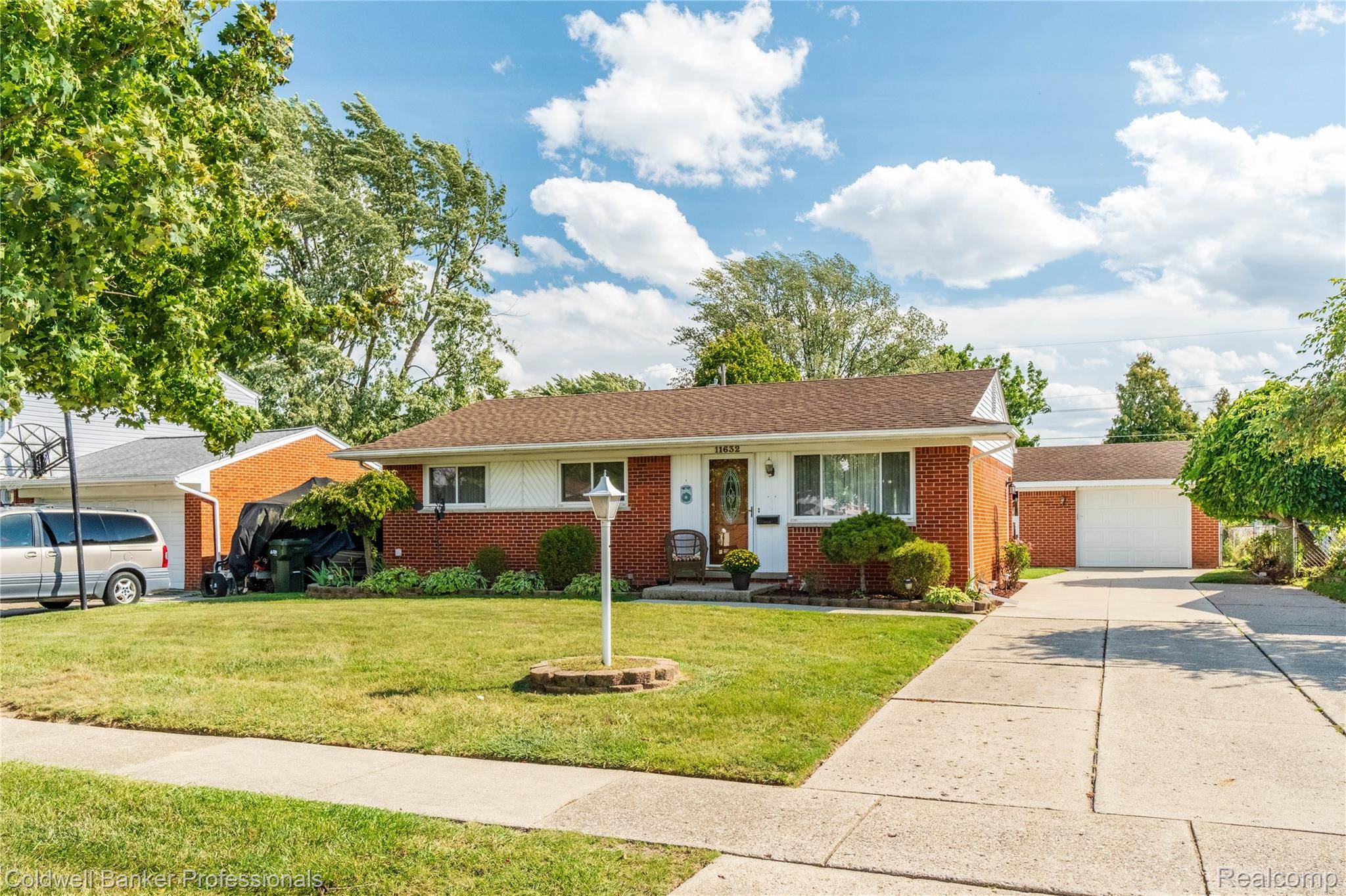 Sterling Heights, MI 48313,11632 Dart DR