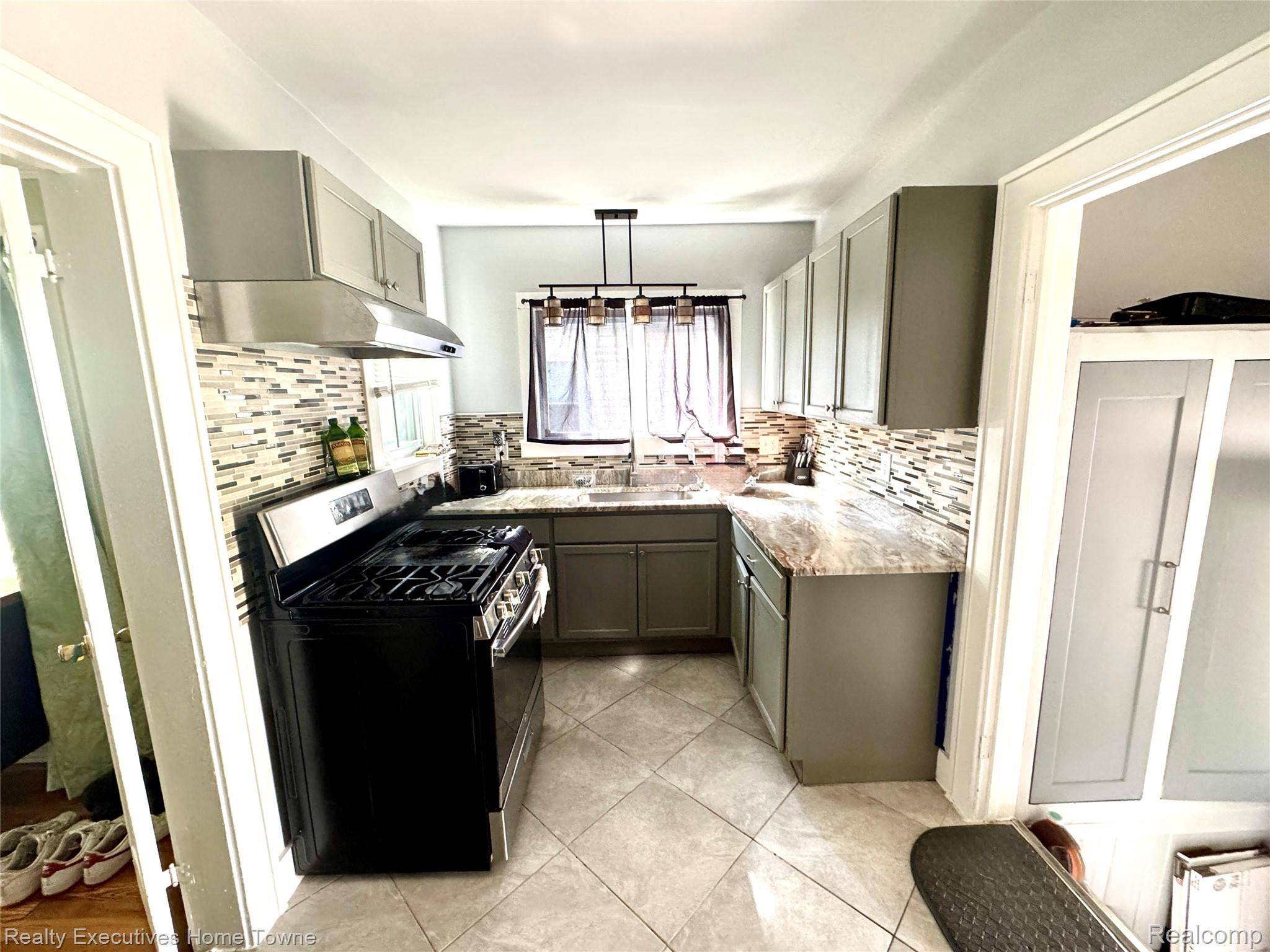 Pontiac, MI 48315,129 Osceola DR