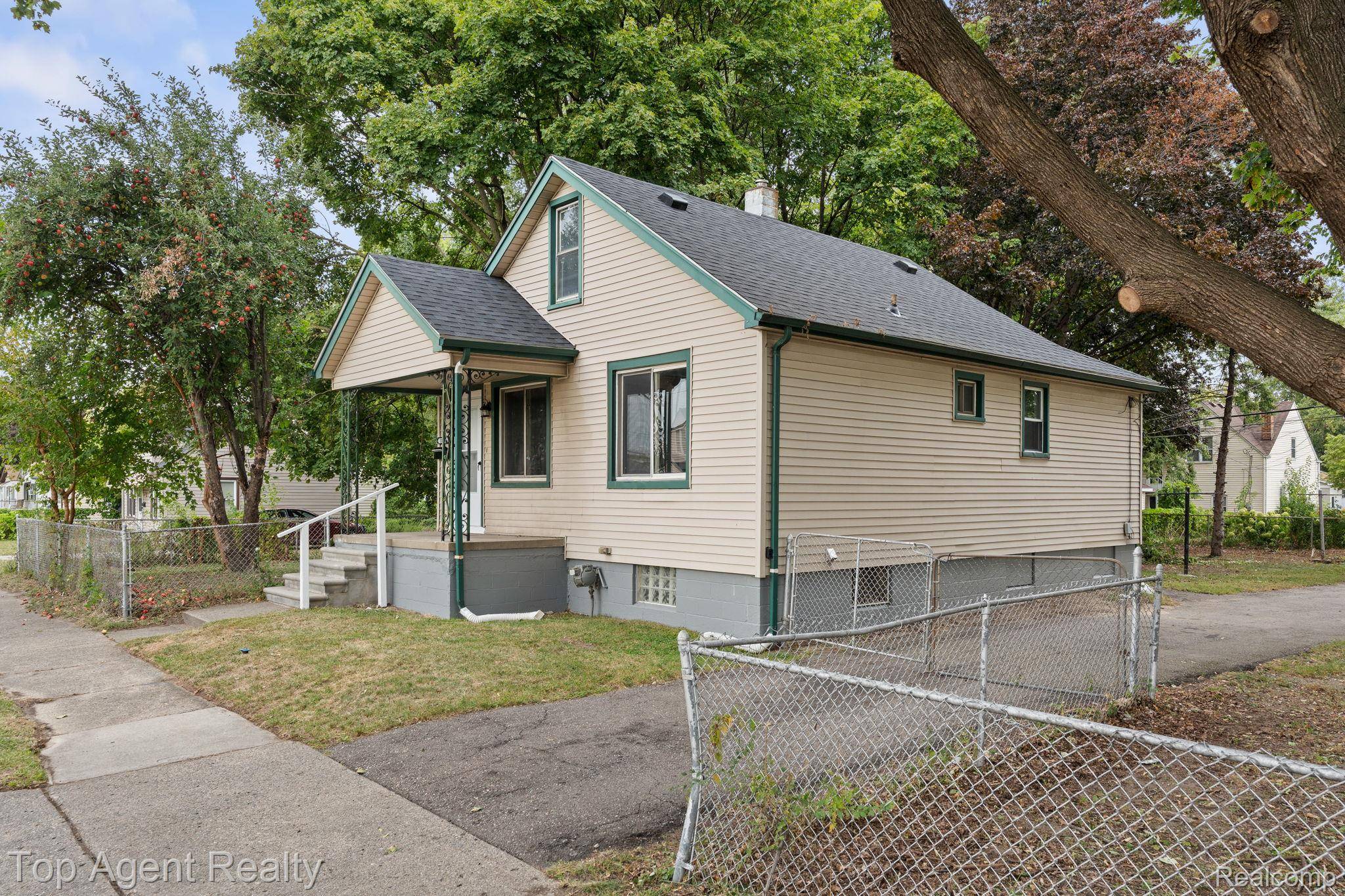 Warren, MI 48089,11453 Rivard AVE