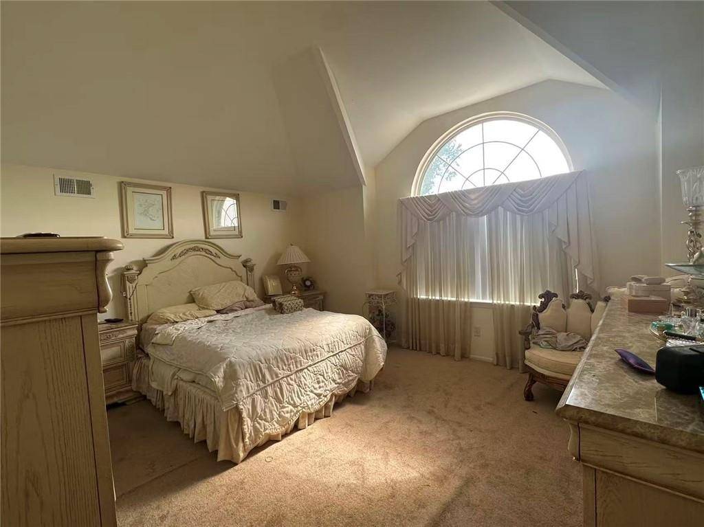 Staten Island, NY 10304,119 Raritan AVE