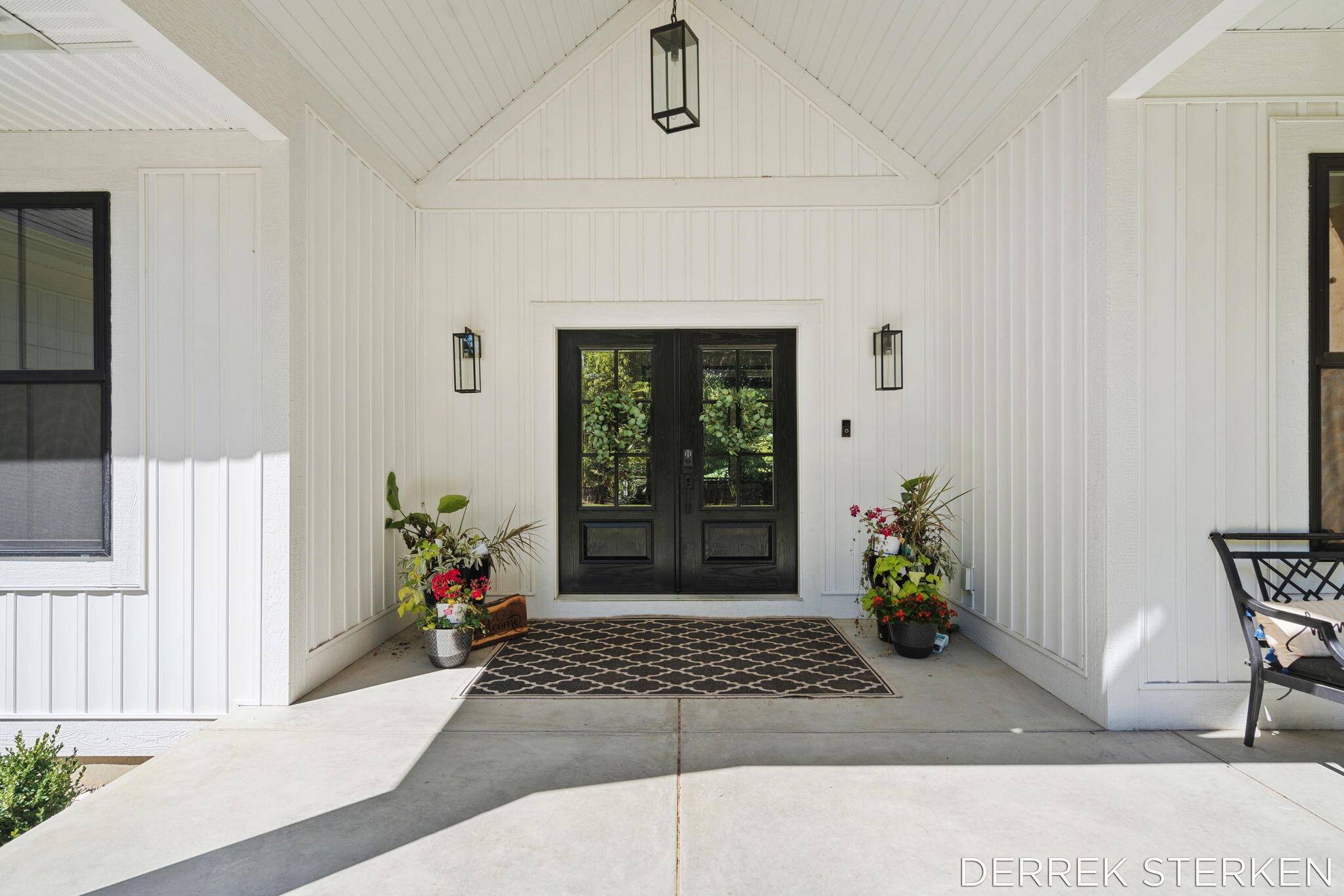 West Olive, MI 49460,16557 Sheldon Sands CT