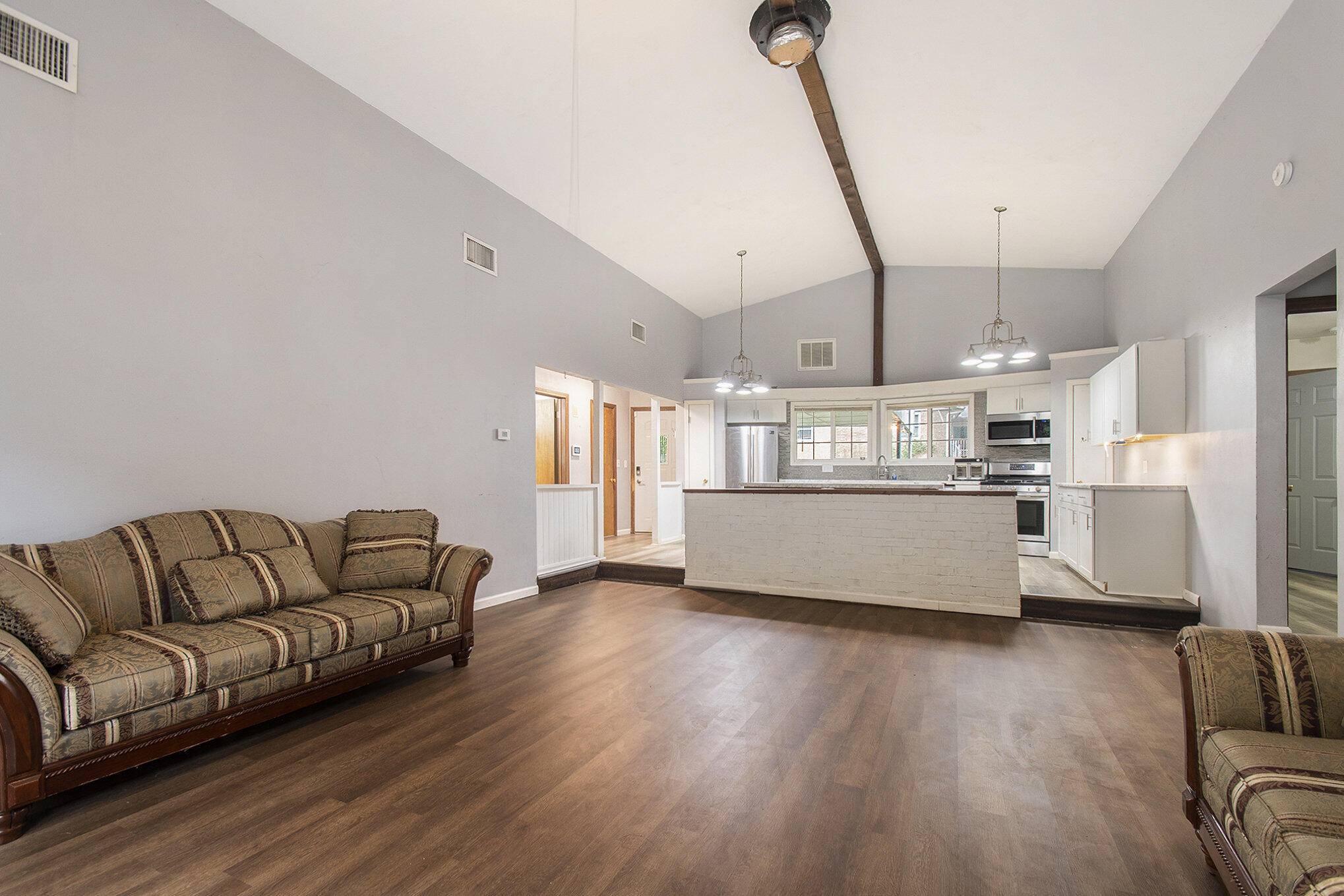 Coloma, MI 49038,5544 Wendzel DR