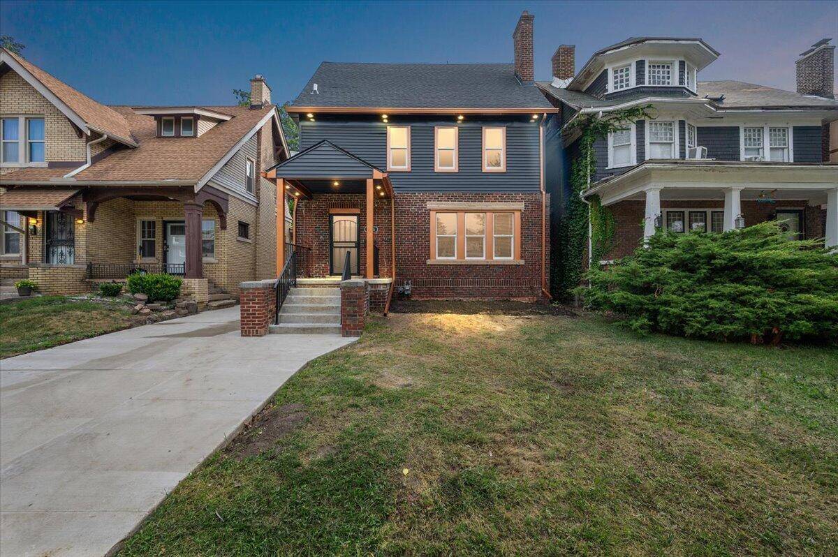 Detroit, MI 48206,7406 Kipling AVE