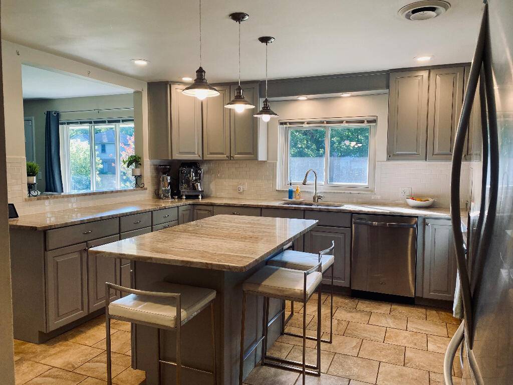 Bloomfield Hills, MI 48302,1205 Leinbach AVE