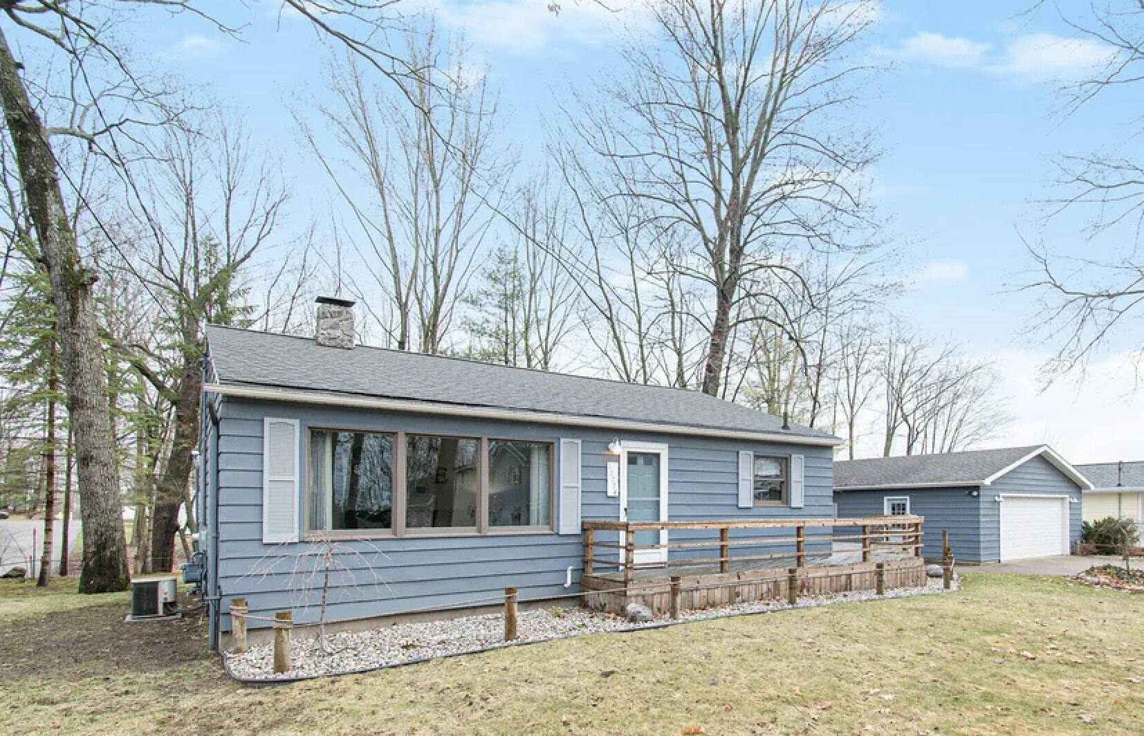 12774 Russell DR, Gun Lake, MI 49348