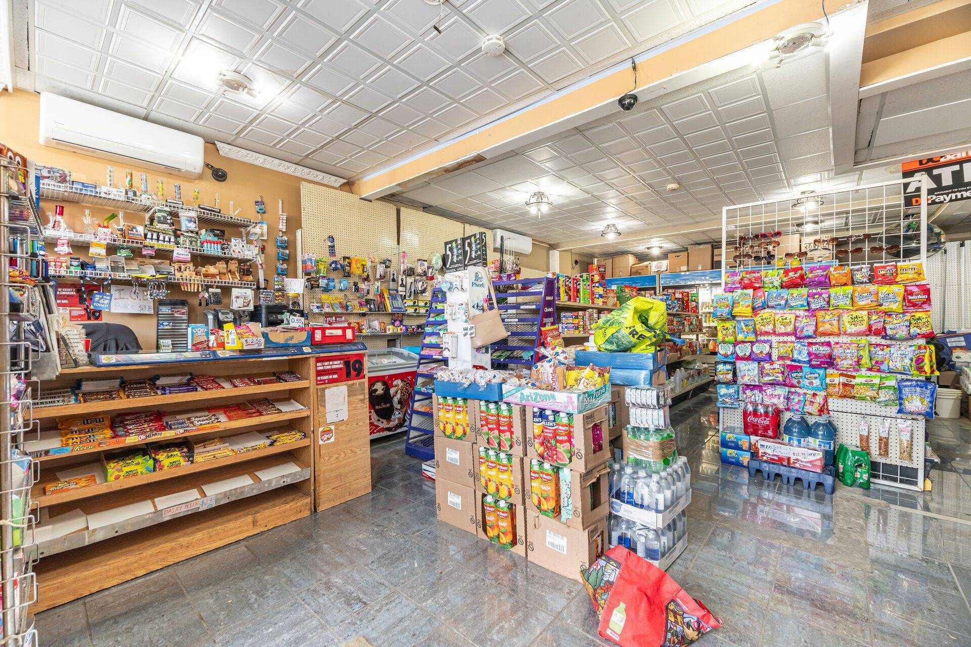 Toronto W03, ON M6M 1T8,2681 Eglinton AVE W