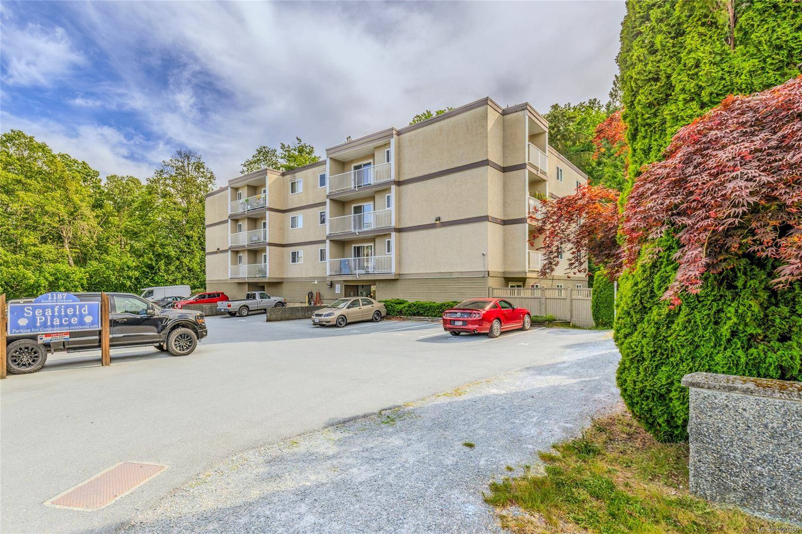 Nanaimo, BC V9V 1J9,1187 Seafield Cres #407