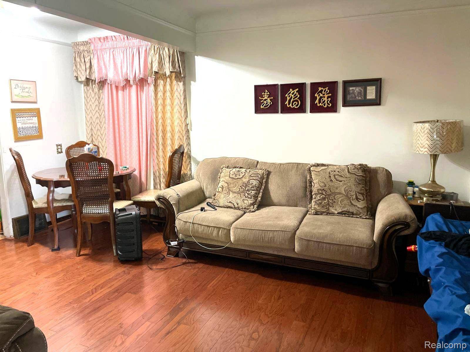 Detroit, MI 48219,19400 GREYDALE AVE