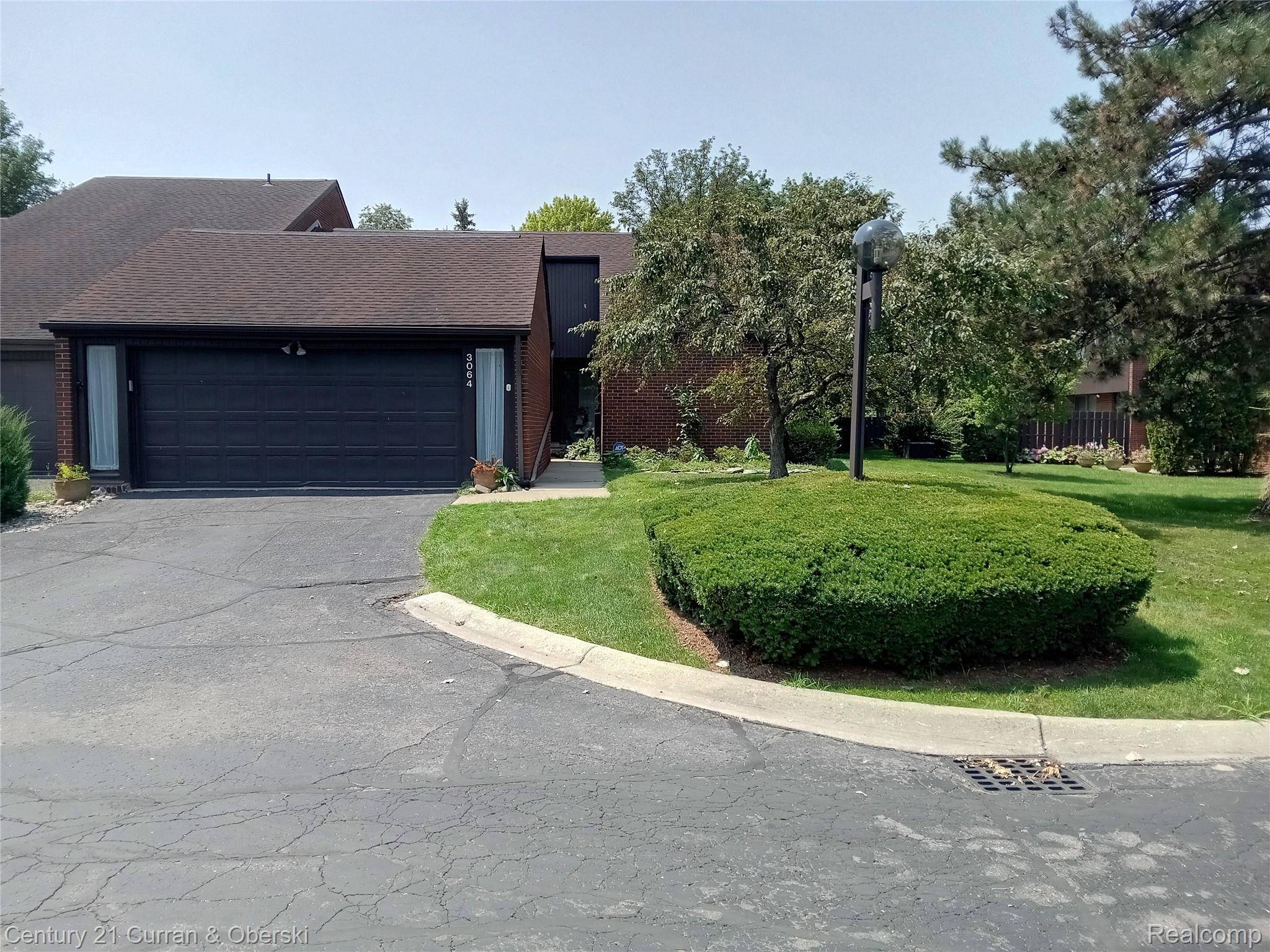 Dearborn, MI 48120,3064 Lindenwood DR