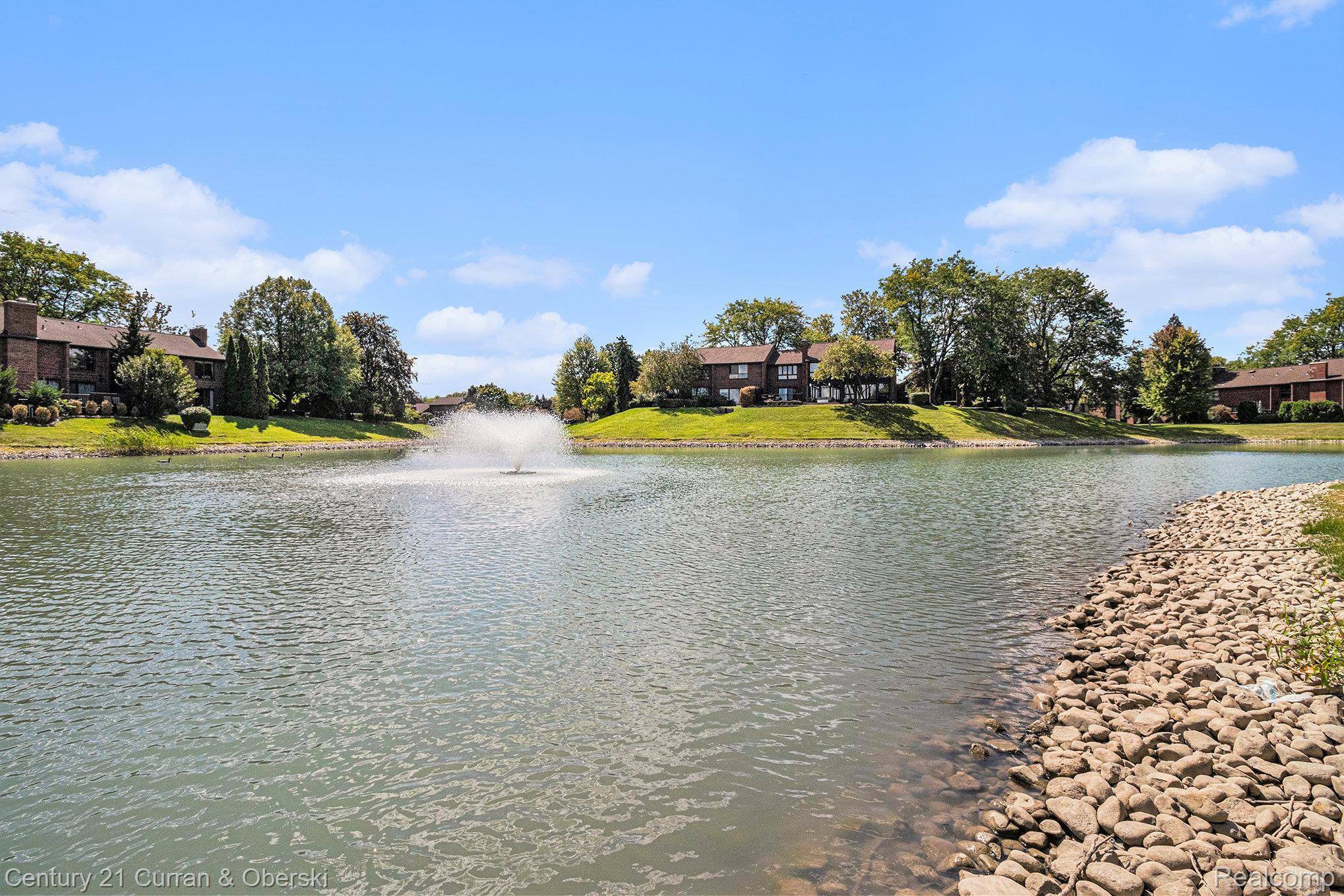 Dearborn, MI 48120,3064 Lindenwood DR