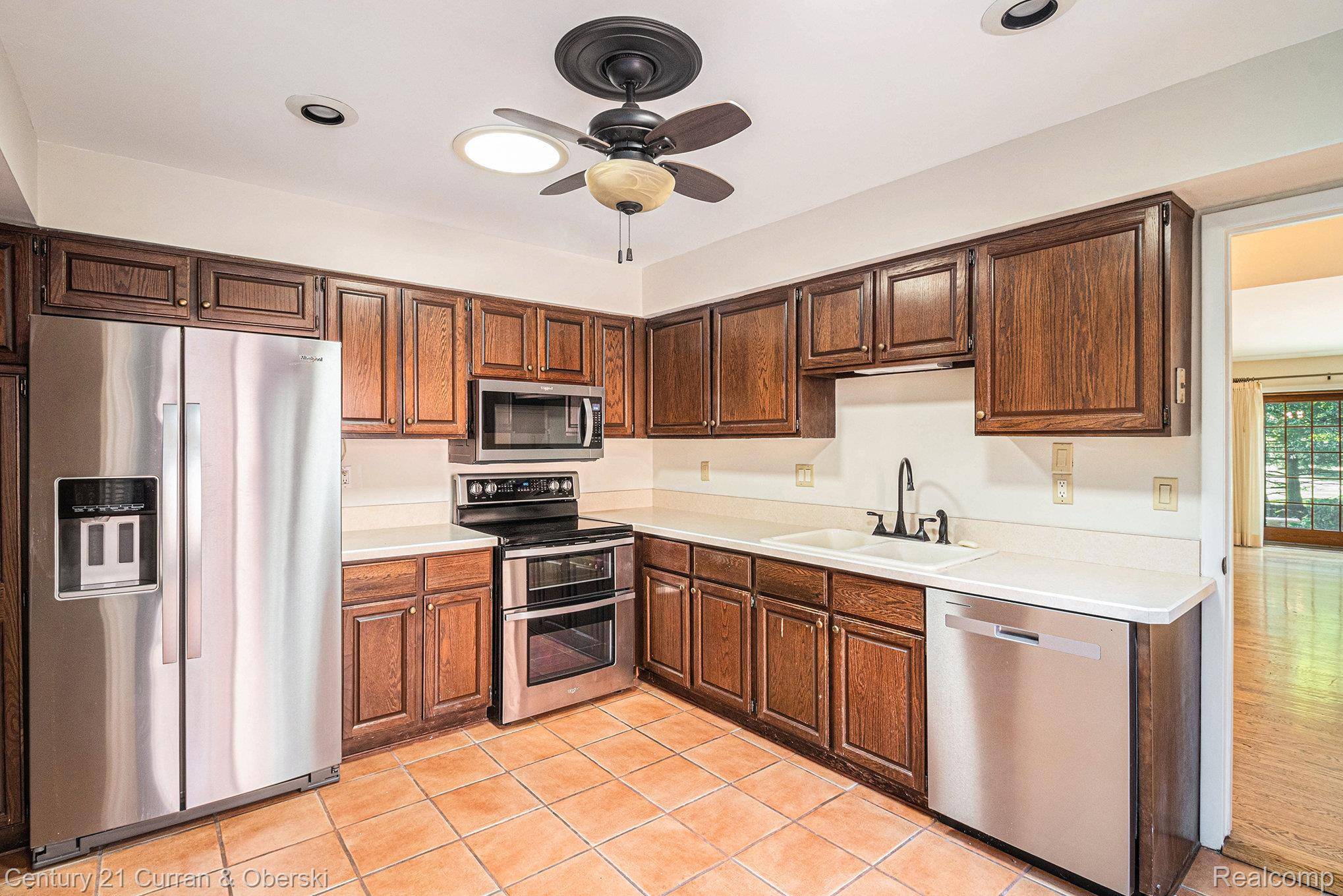 Dearborn, MI 48120,3064 Lindenwood DR