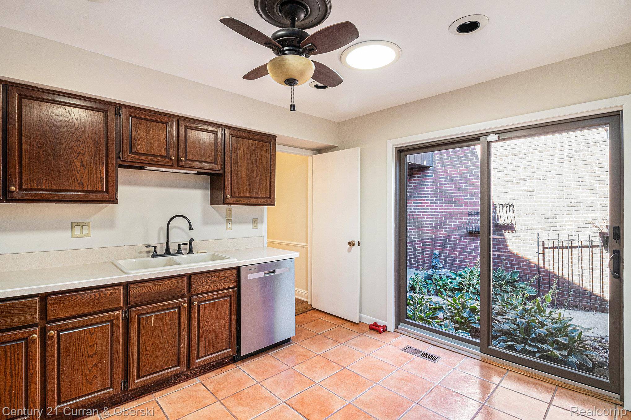 Dearborn, MI 48120,3064 Lindenwood DR