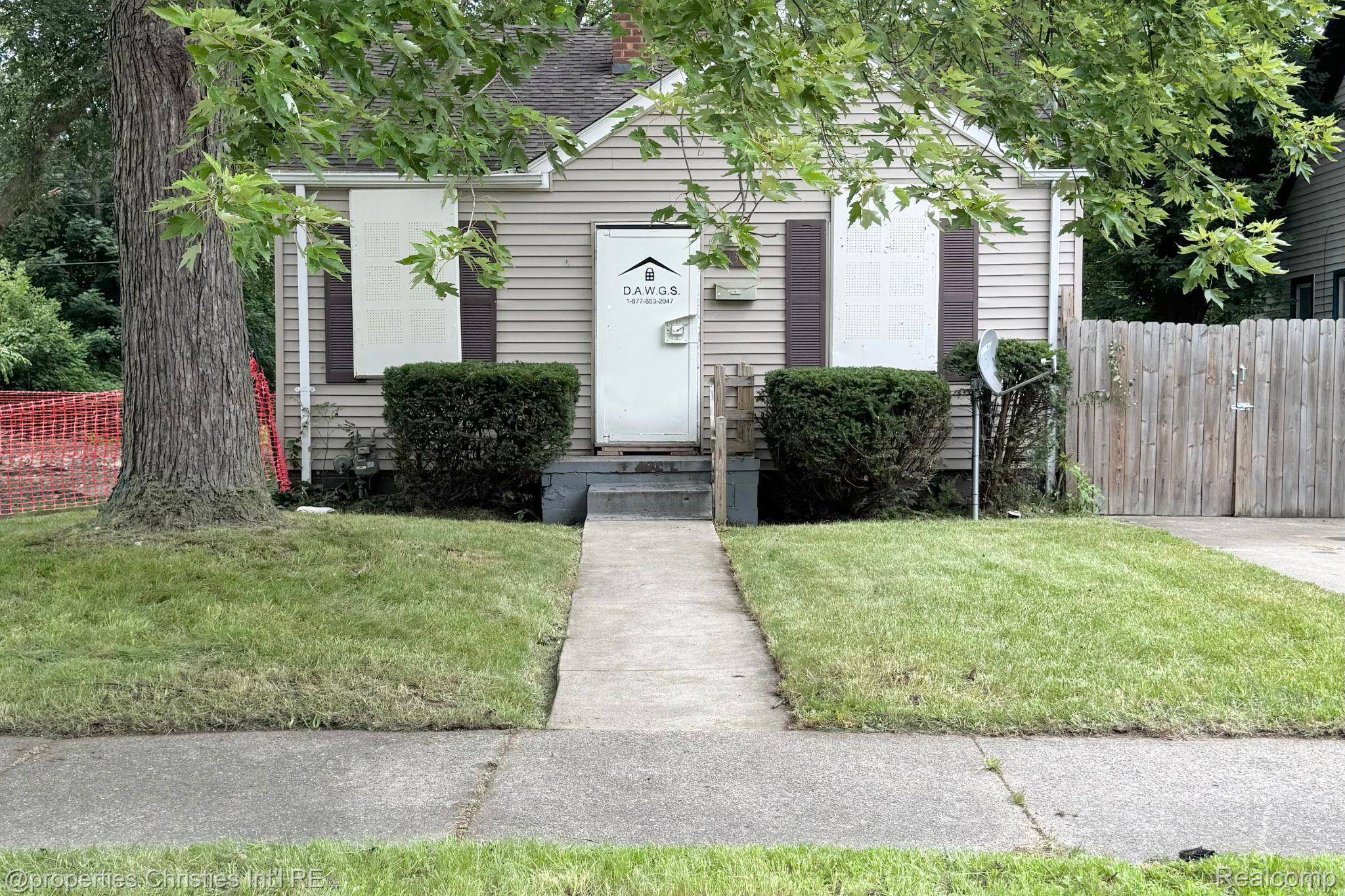 Detroit, MI 48219,19360 Westbrook ST