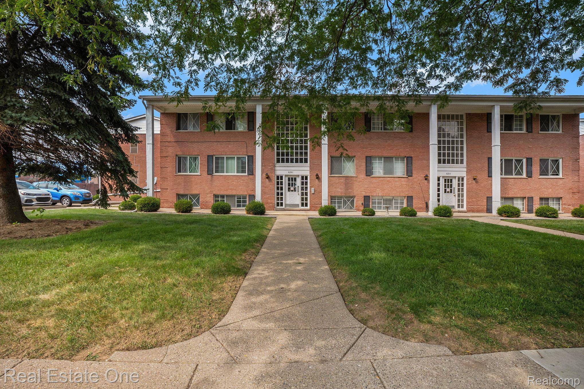 Sterling Heights, MI 48312,8201 Denwood DR #1