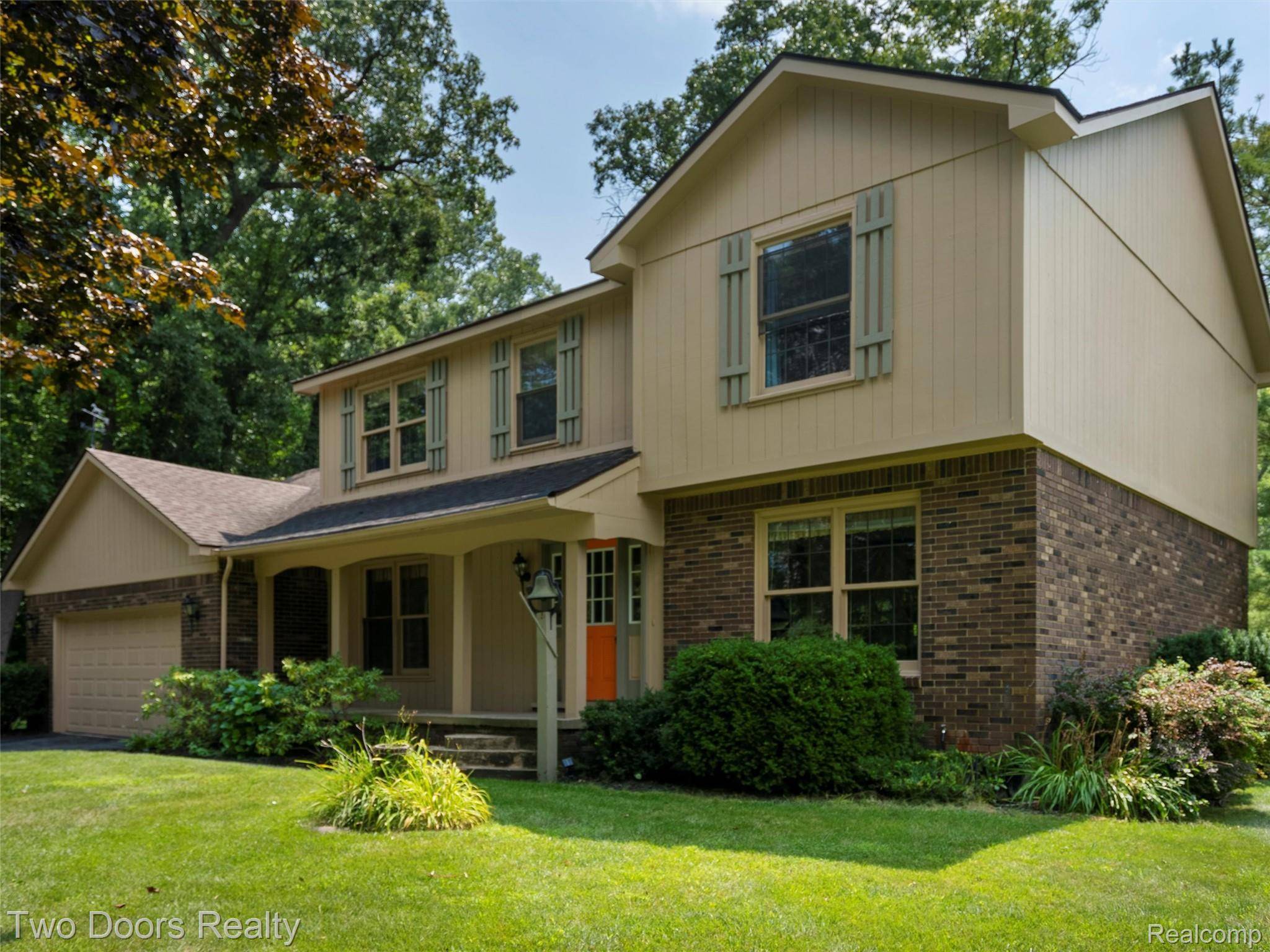 Rochester, MI 48306,373 Abbey Wood DR