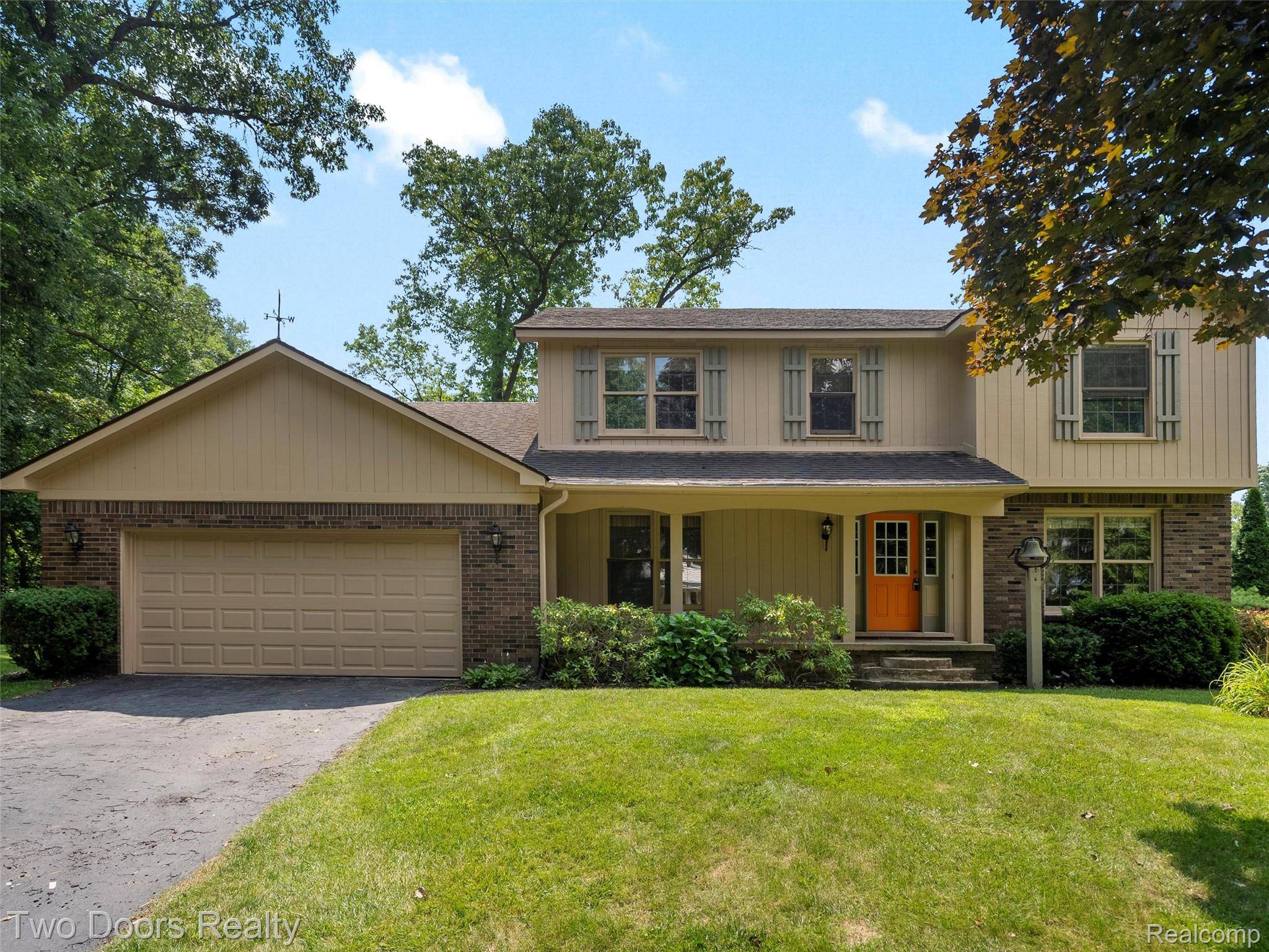 Rochester, MI 48306,373 Abbey Wood DR