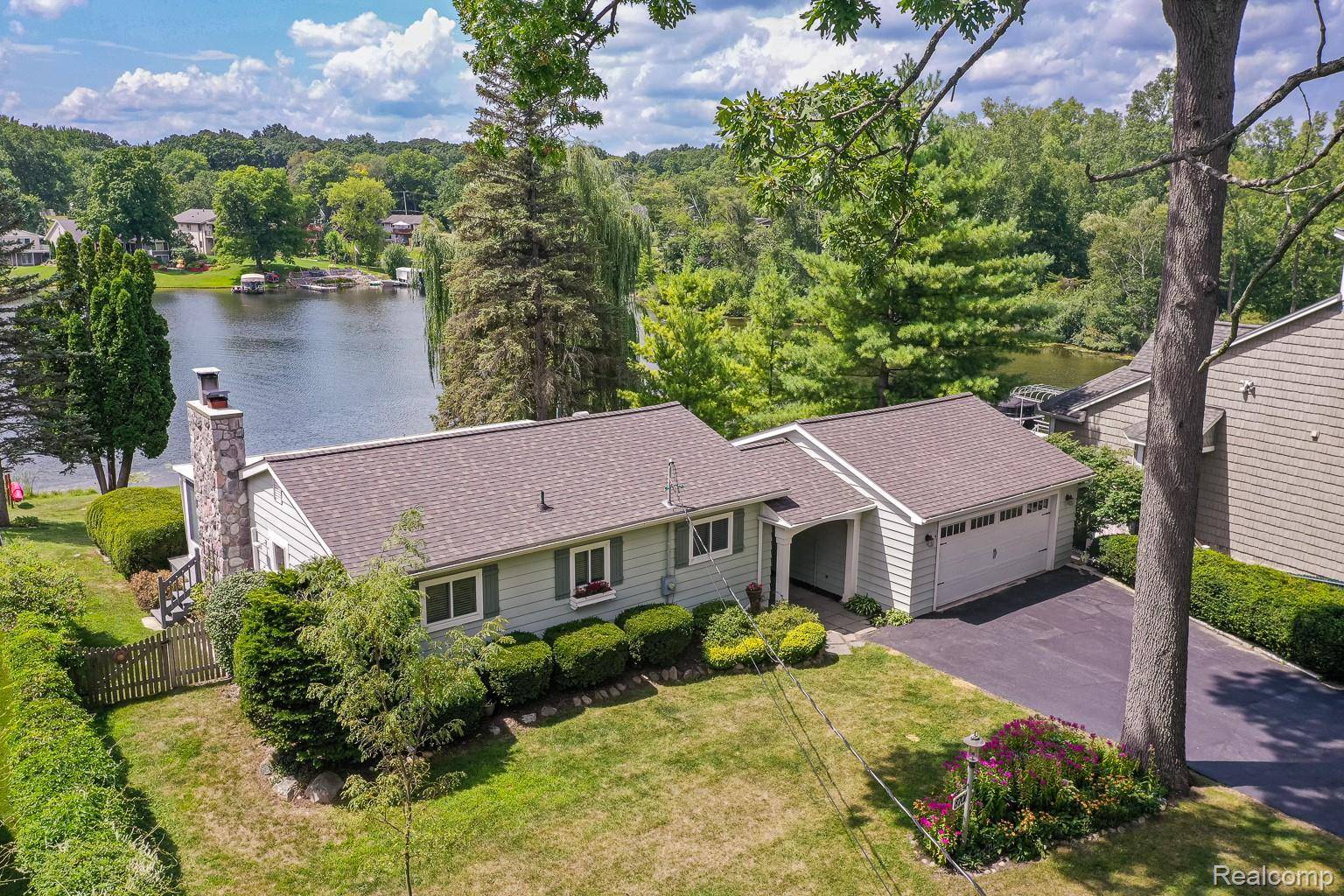 Davisburg, MI 48350,8701 Sherwood DR